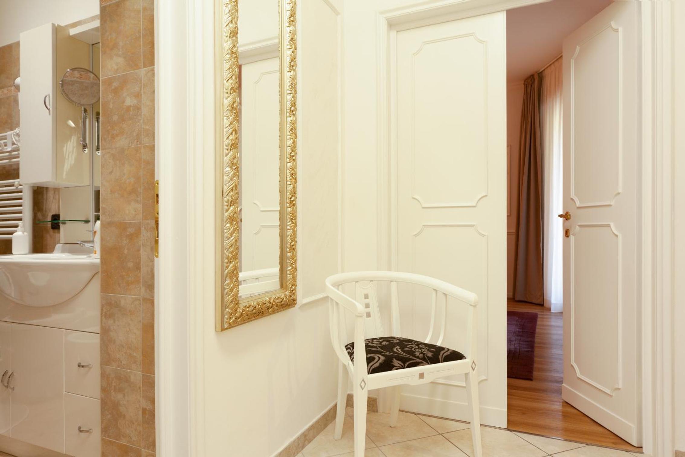 Ponte Vecchio Luxury Penthouse