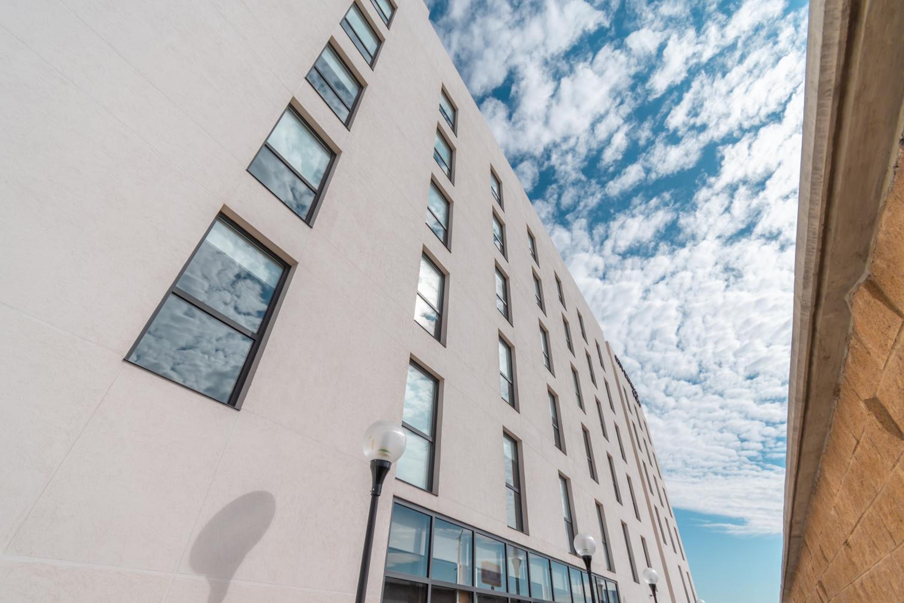 Hotel Highland Chihuahua - Image 1