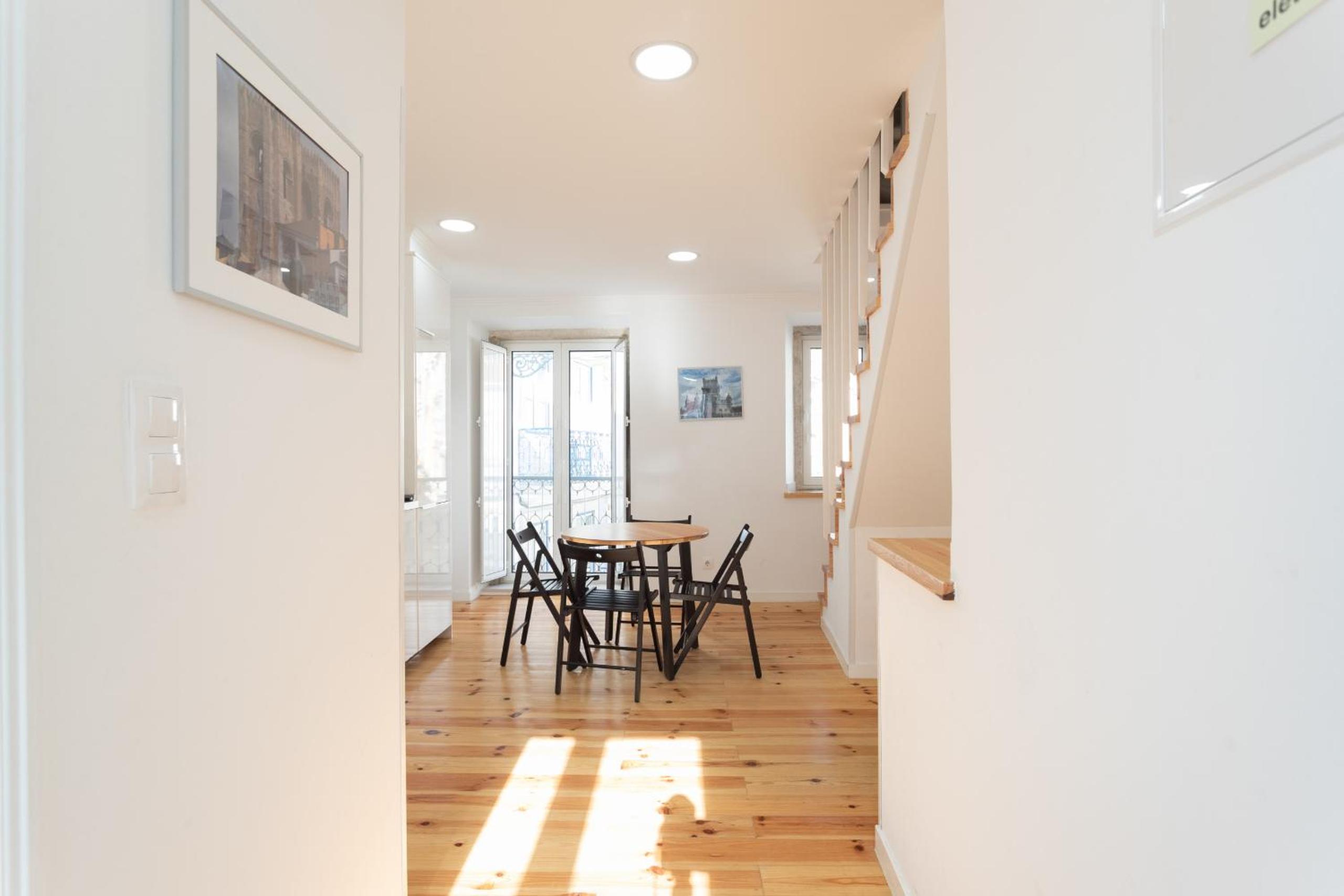 FLH Mouraria Charming Flat III view 5