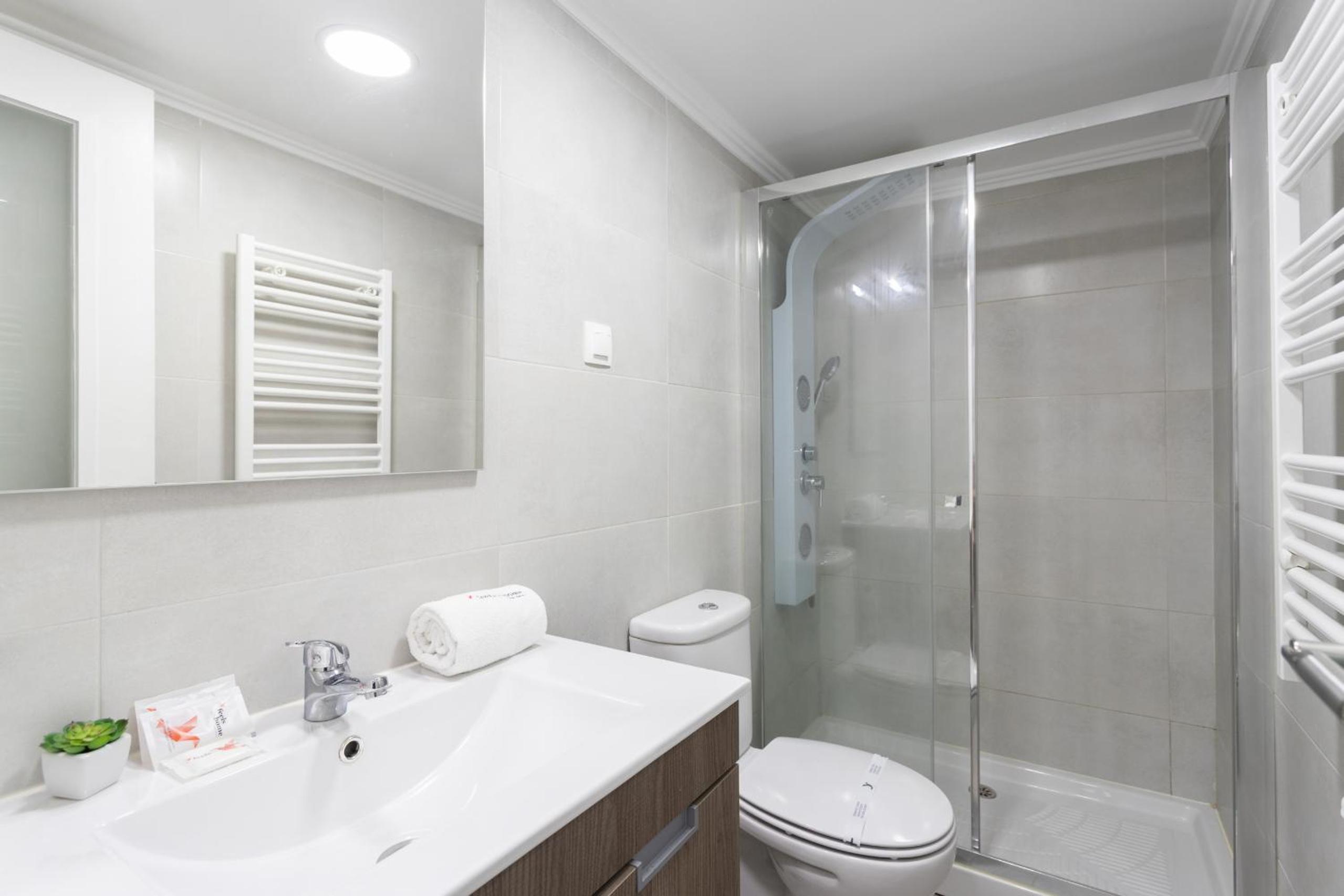 FLH Mouraria Charming Flat IV view 3