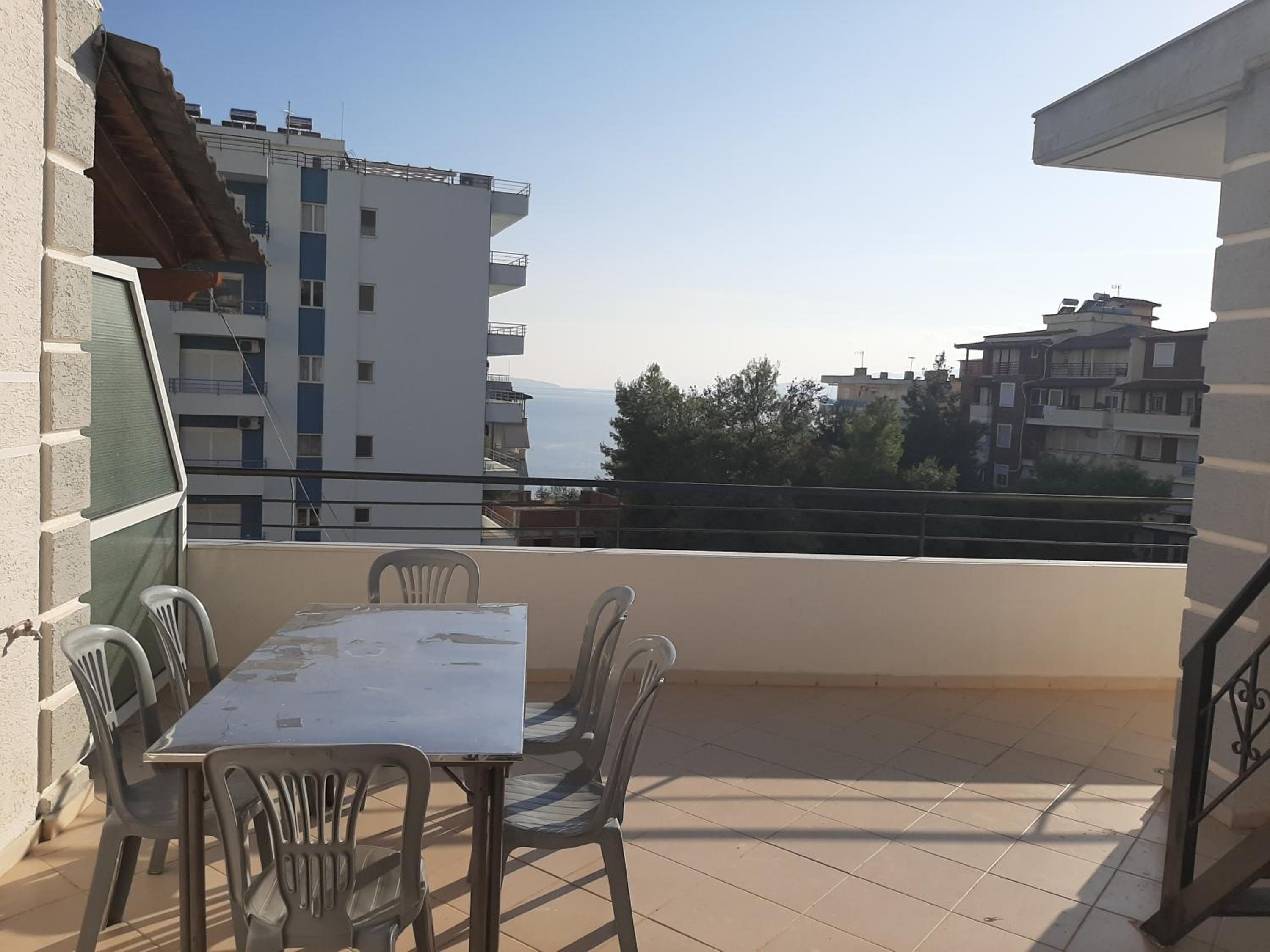Bardhi Apts