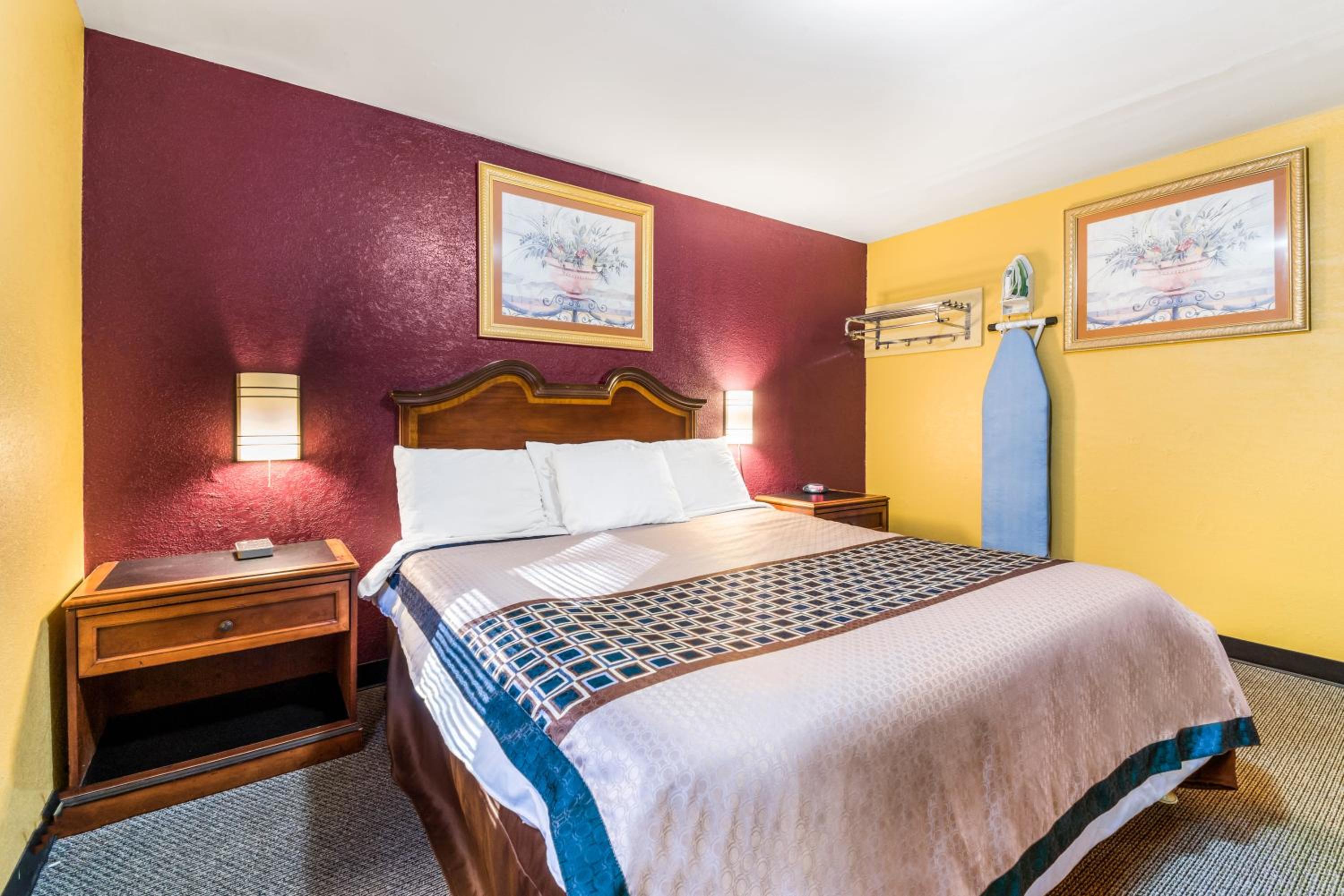 Cottage Inn - Grantville view 5