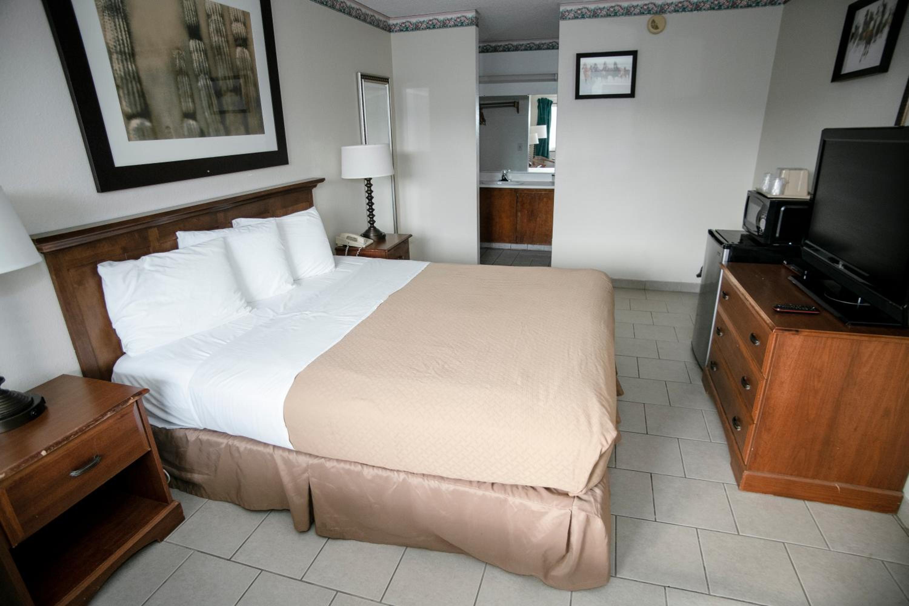 Crescent City Vacations - Pacific Inn - Property Image 5
