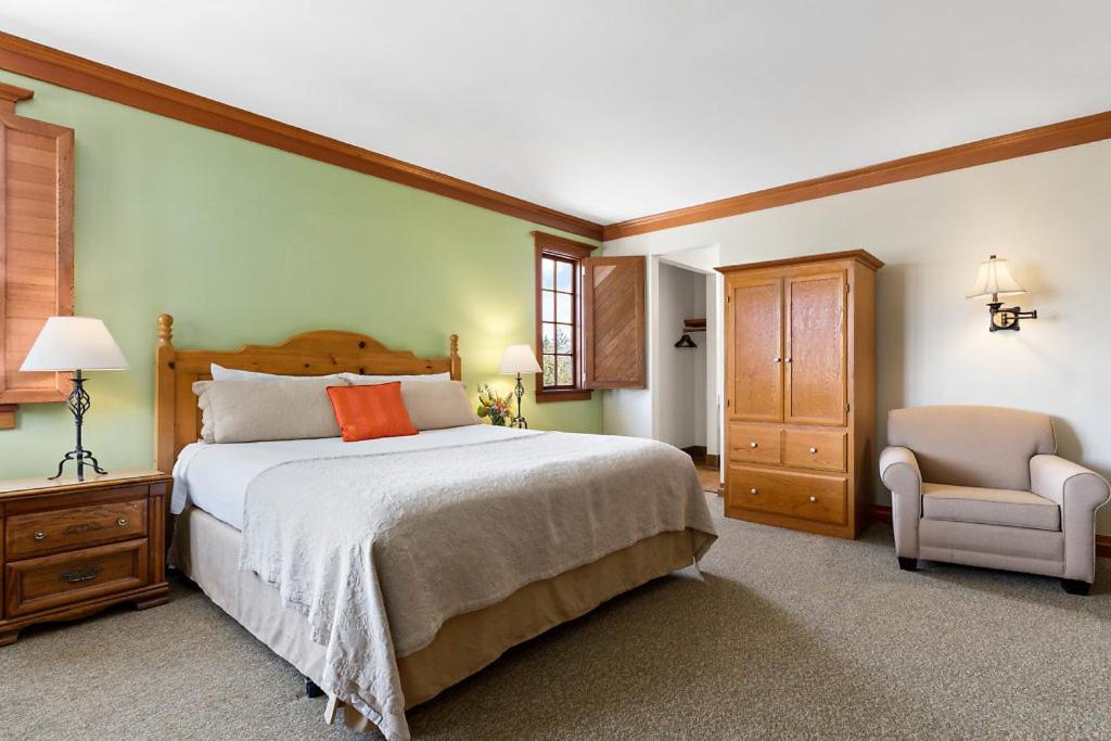 The La Conner Inn