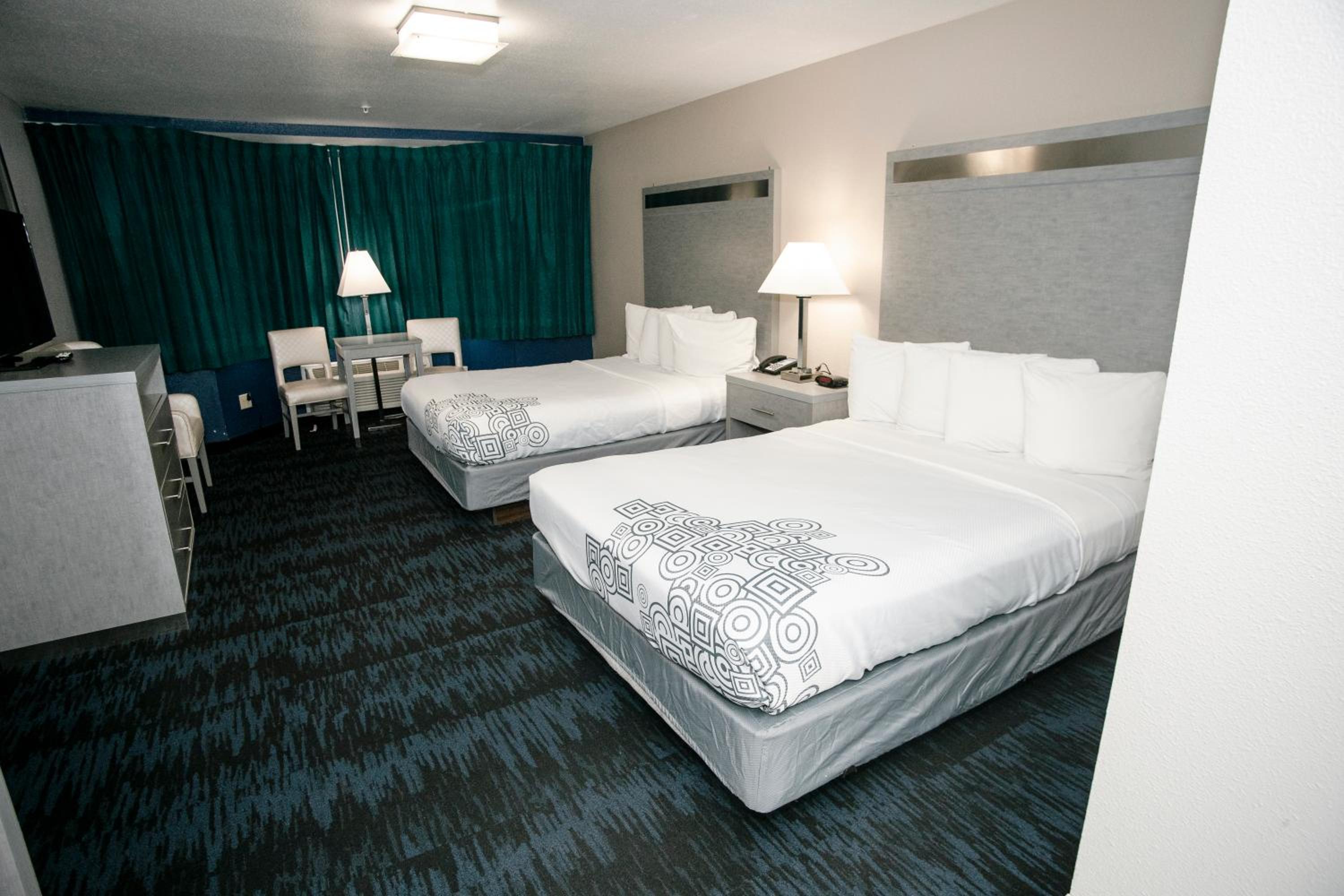 Anchor Beach Inn