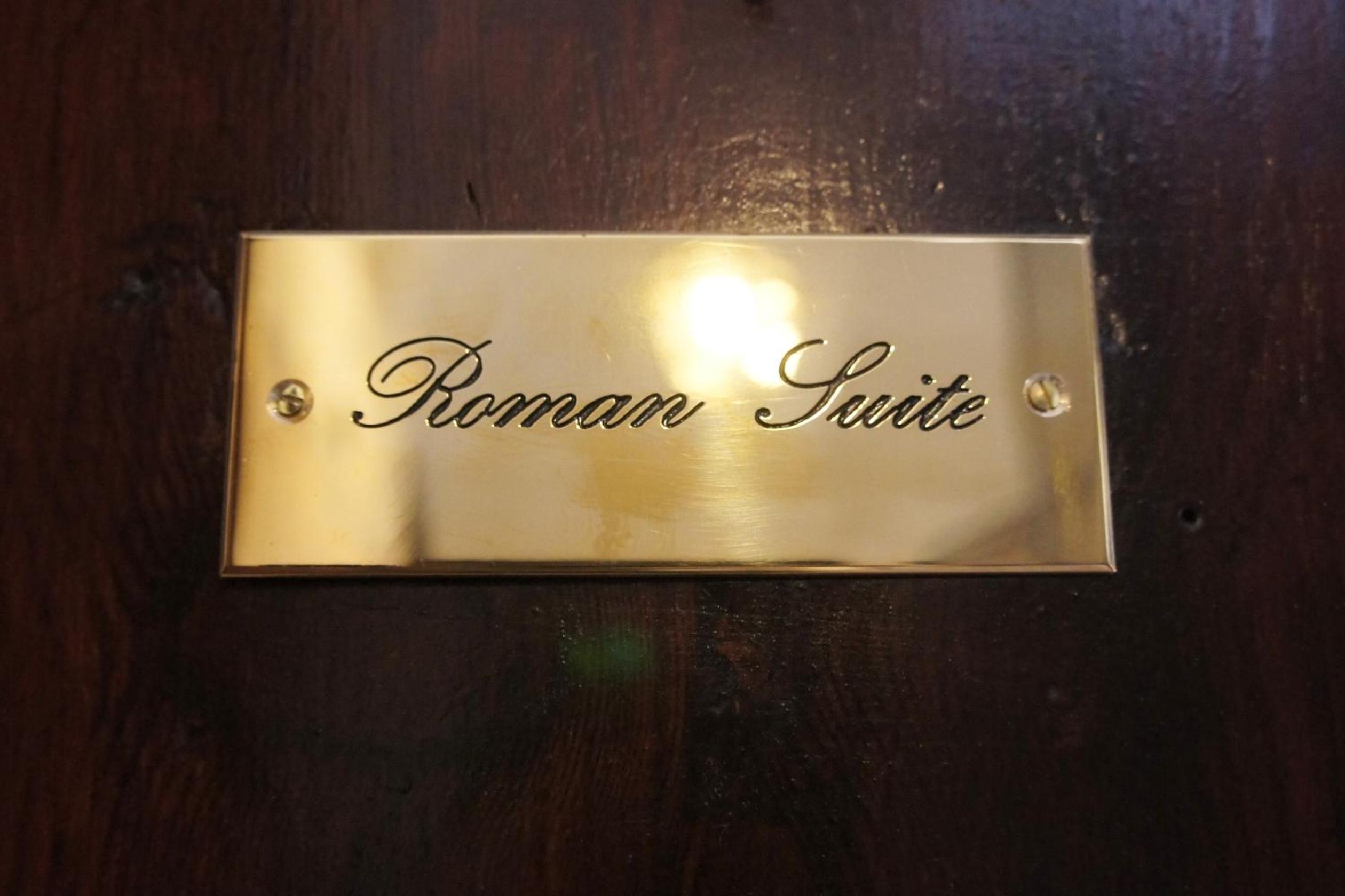 Roman Suite photo 5