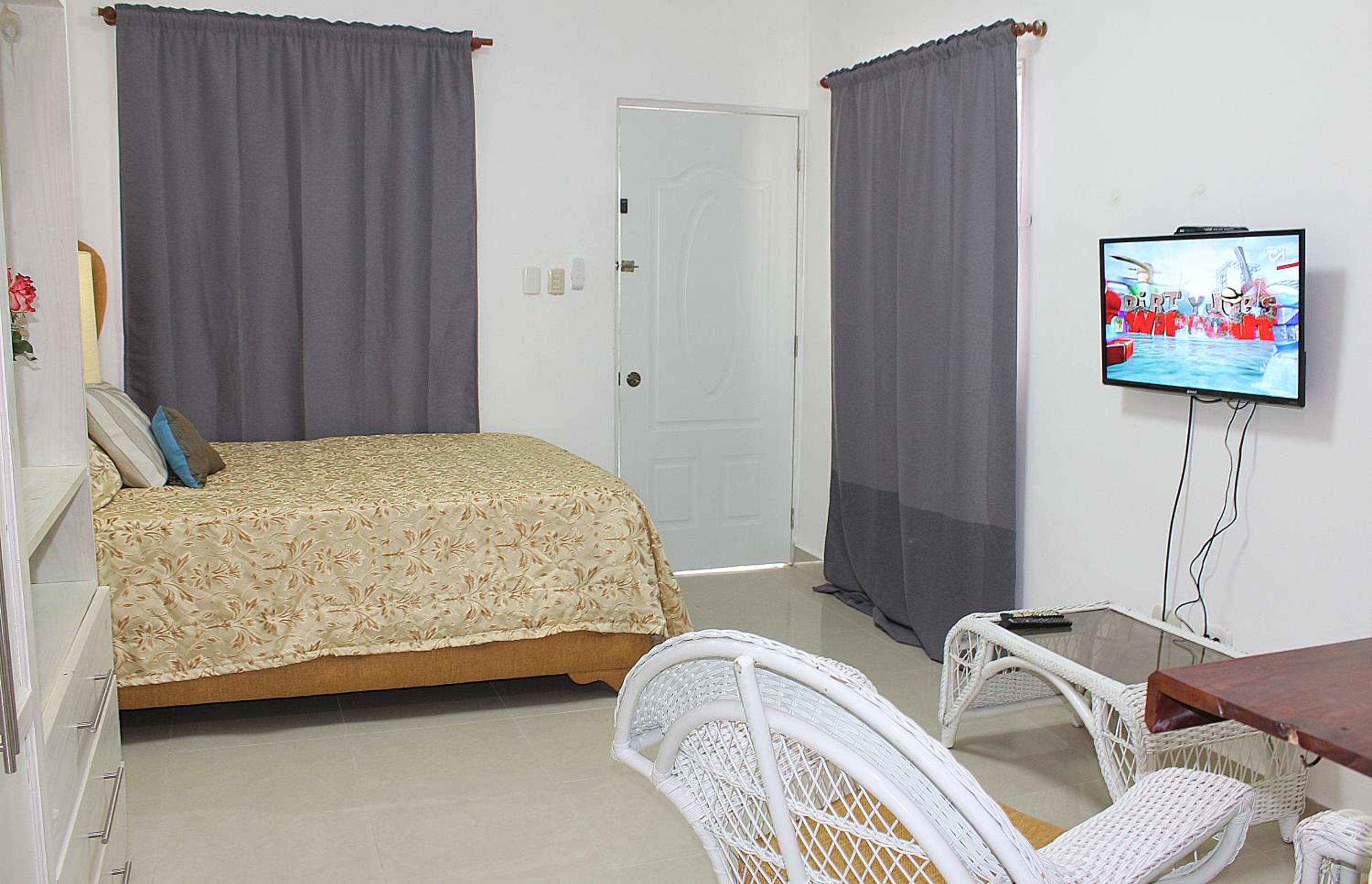 Fully Equipped 1br Studio dt 2mins To The Beach view 2
