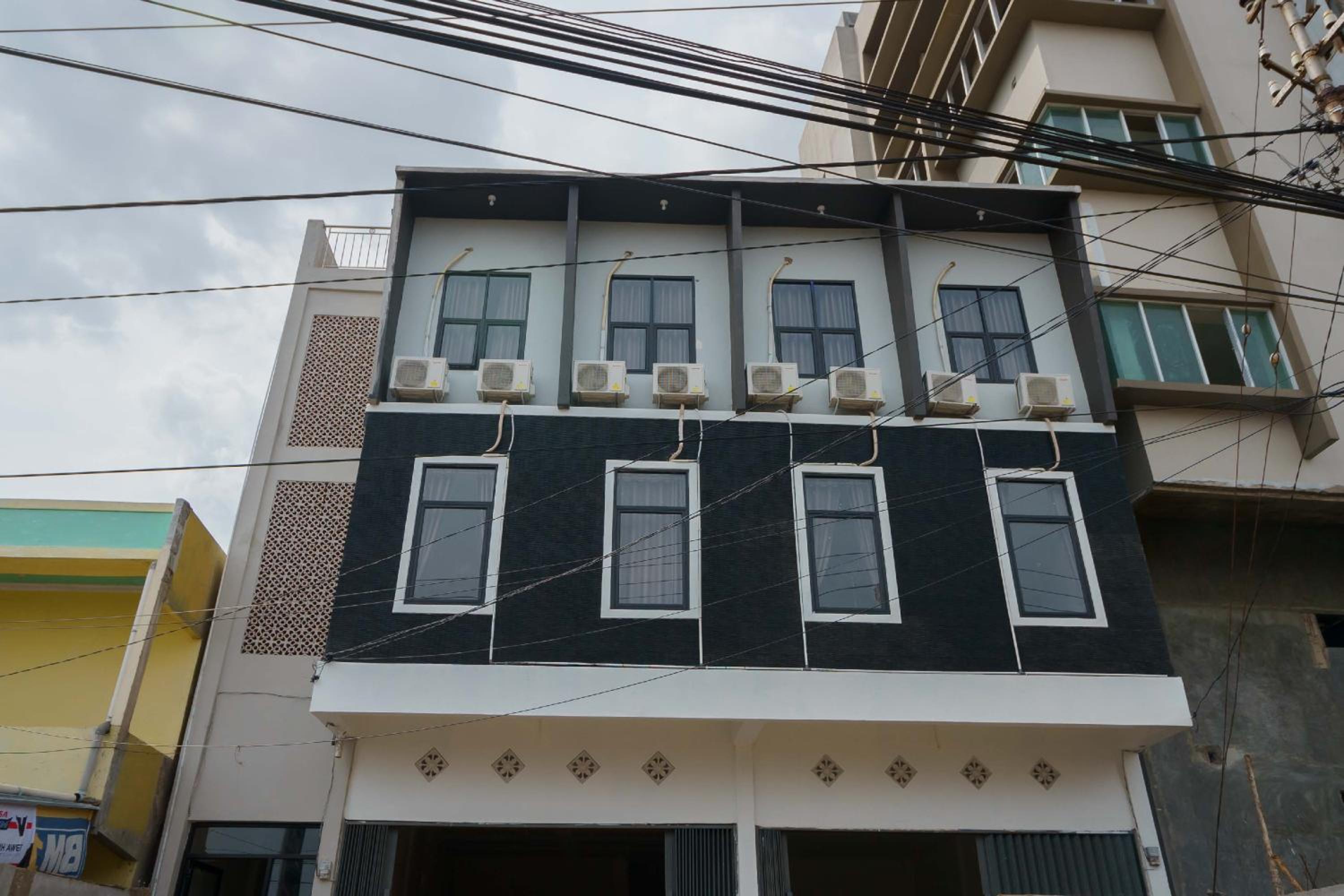 RedDoorz Syariah near RSUD Siti Fatimah Palembang view 2