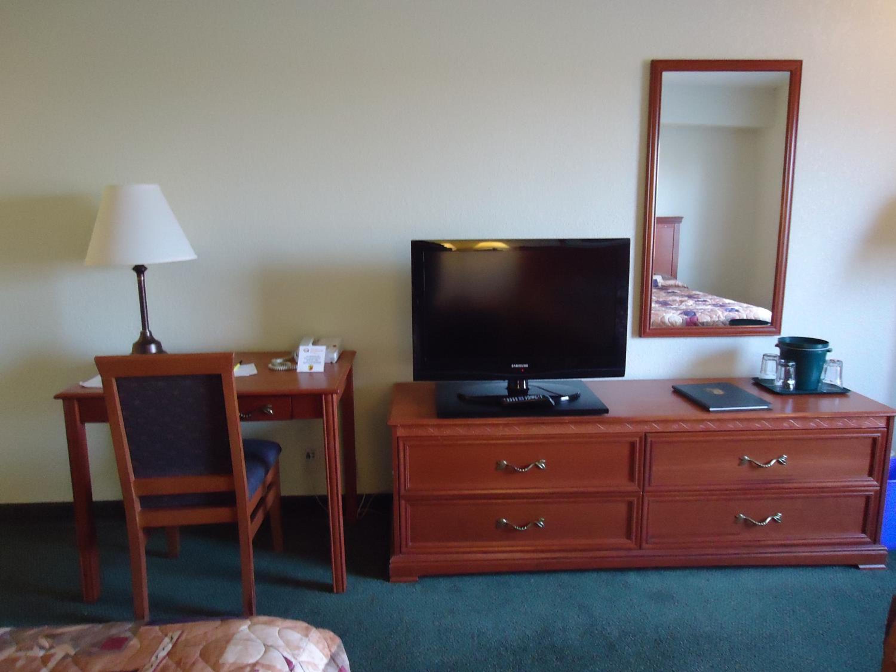 Super 8 by Wyndham Swan River MB