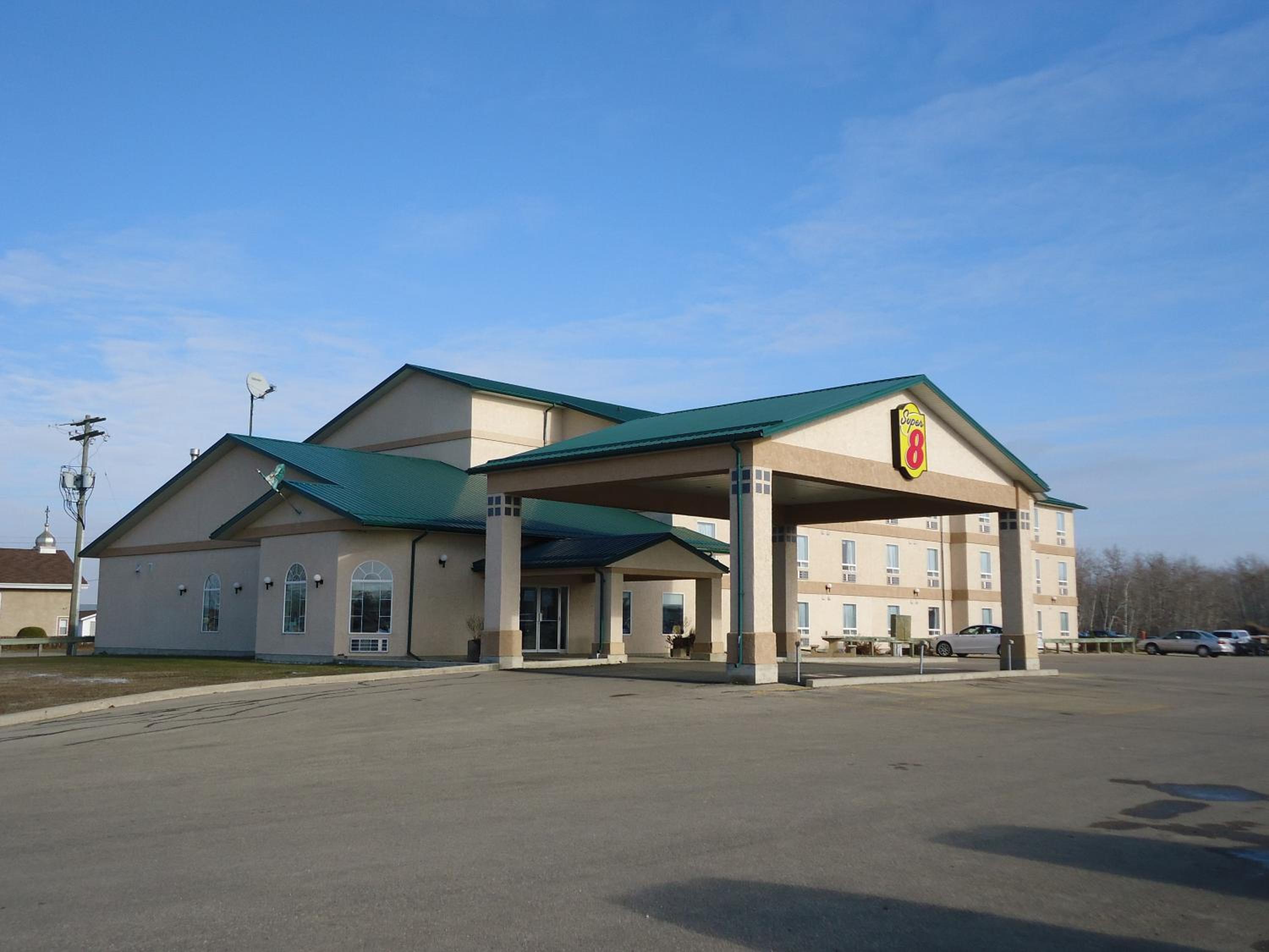 Super 8 by Wyndham Swan River MB
