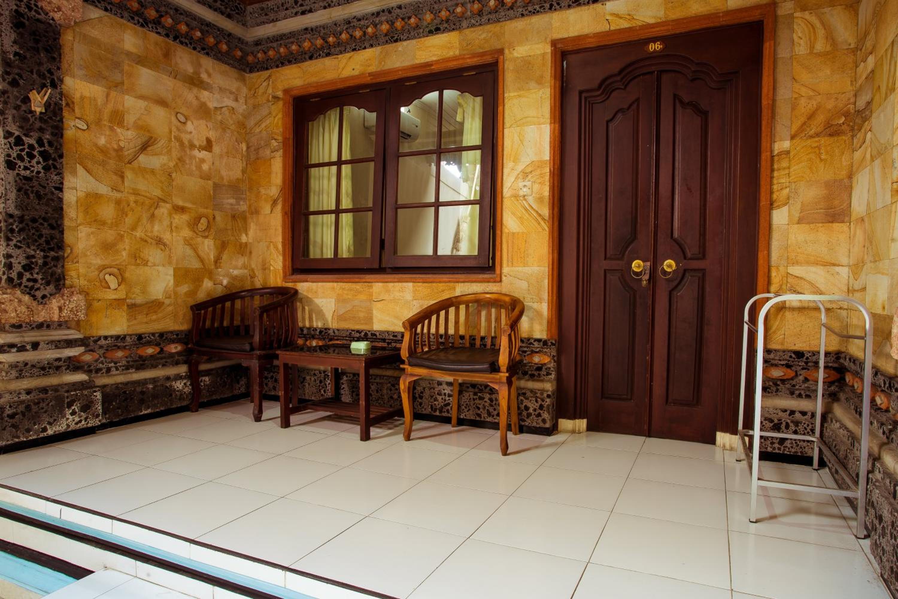 Segara Sadhu Inn Kuta by ecommerceloka