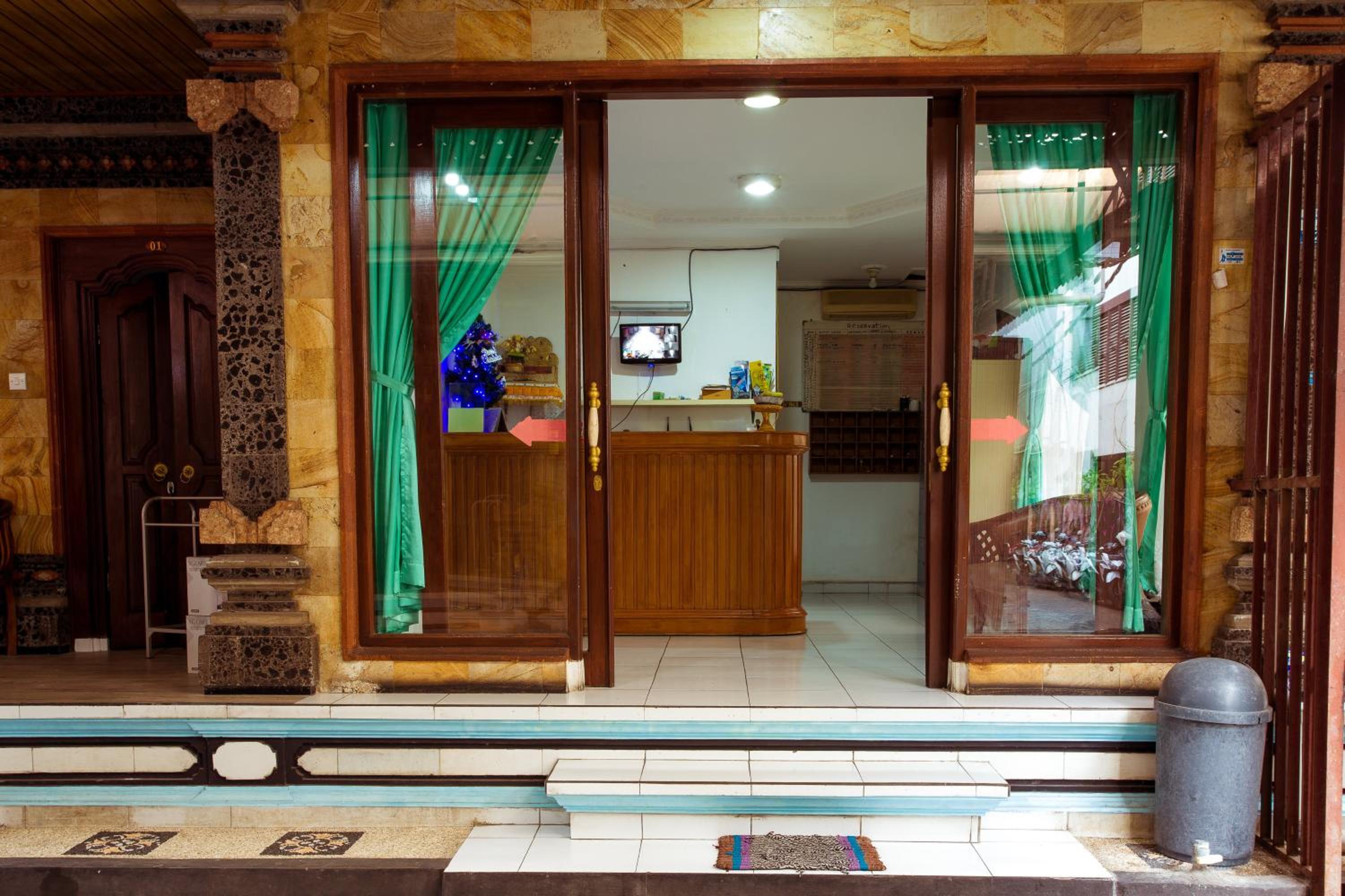 Segara Sadhu Inn Kuta by ecommerceloka