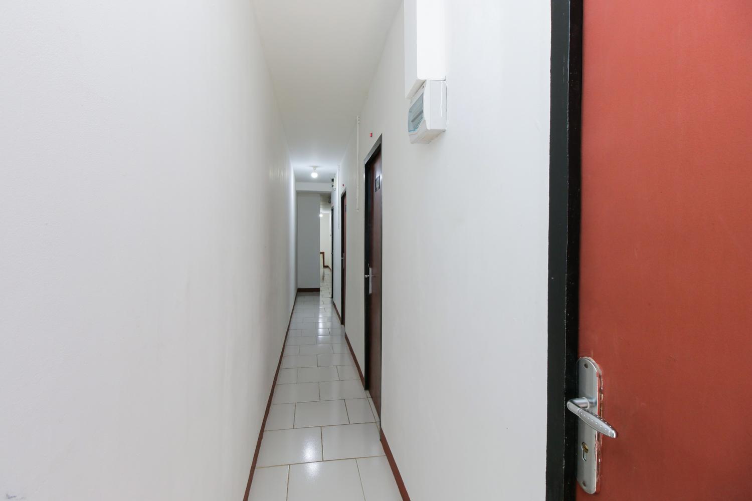 RedDoorz near Riau Junction Mall 2 view 3