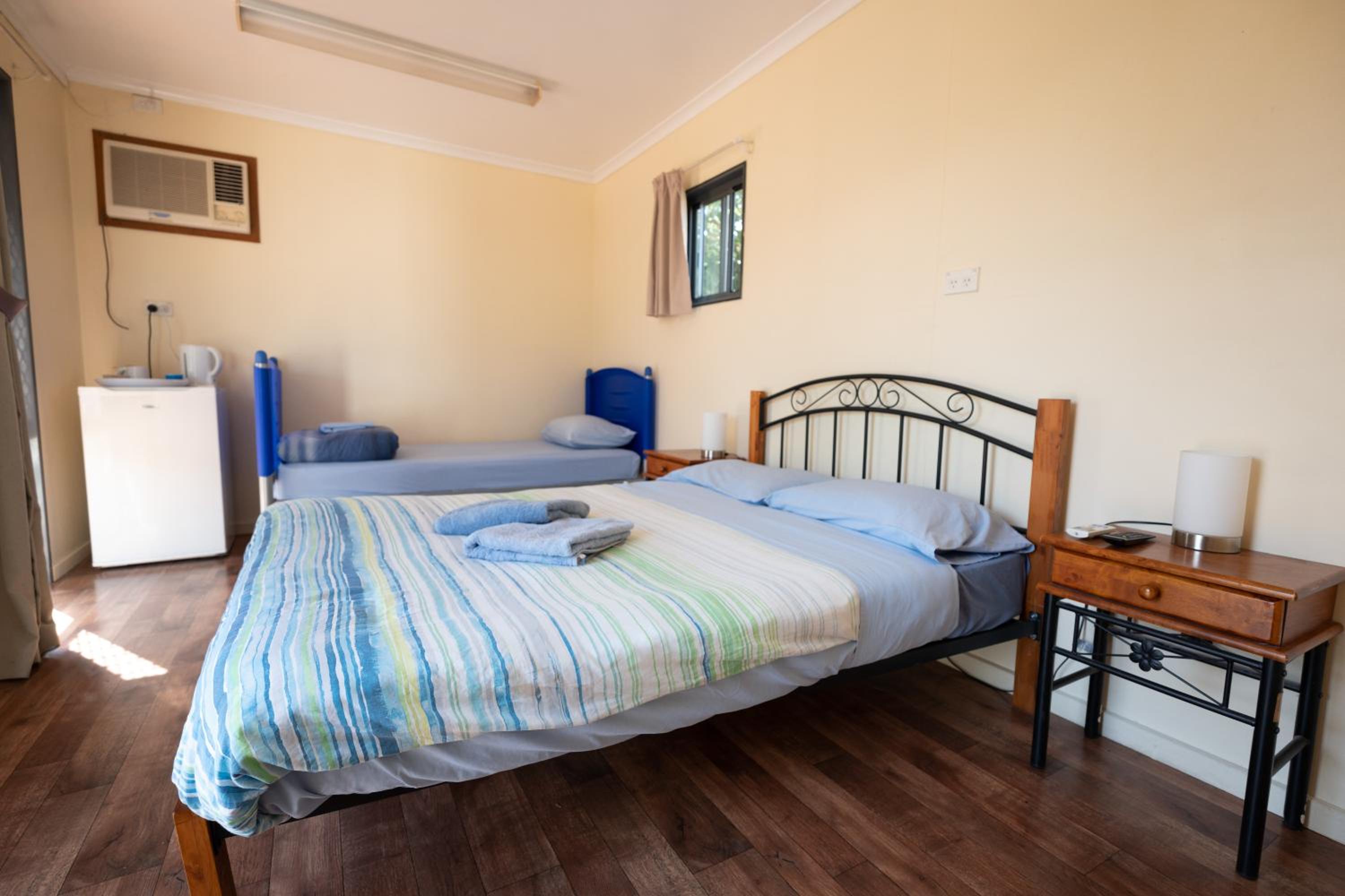 Rockhampton Vacations - Rockhampton Backpackers YHA - Property Image 3
