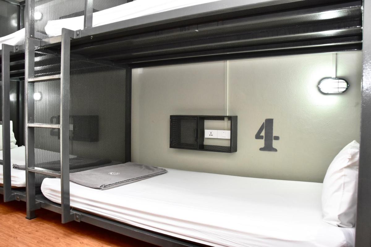 Mad Monkey Bangkok Hostel - Adults Only 16