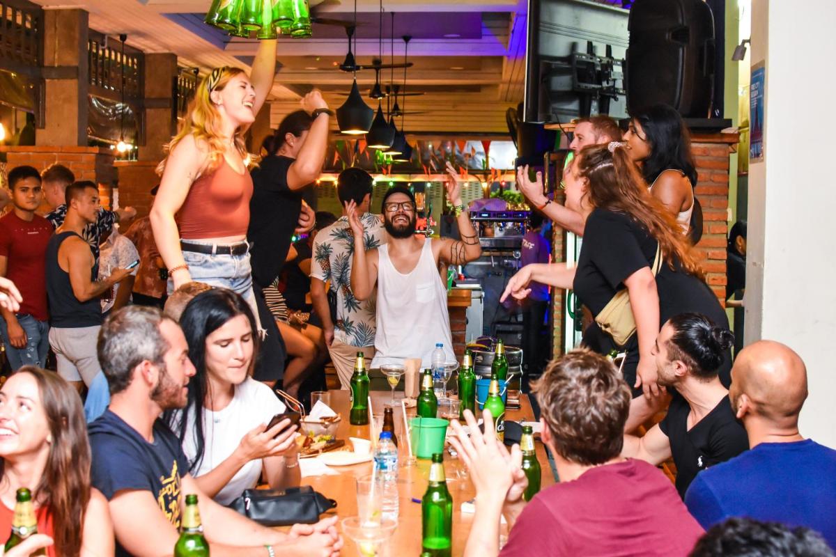 Mad Monkey Bangkok Hostel - Adults Only 5