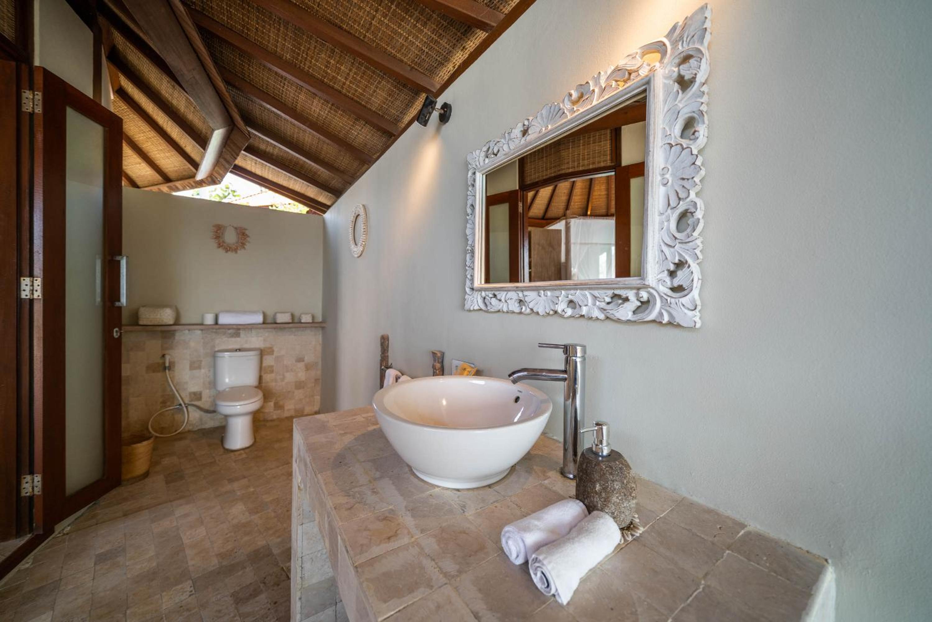 Ora Resort Avia Blue Lagoon