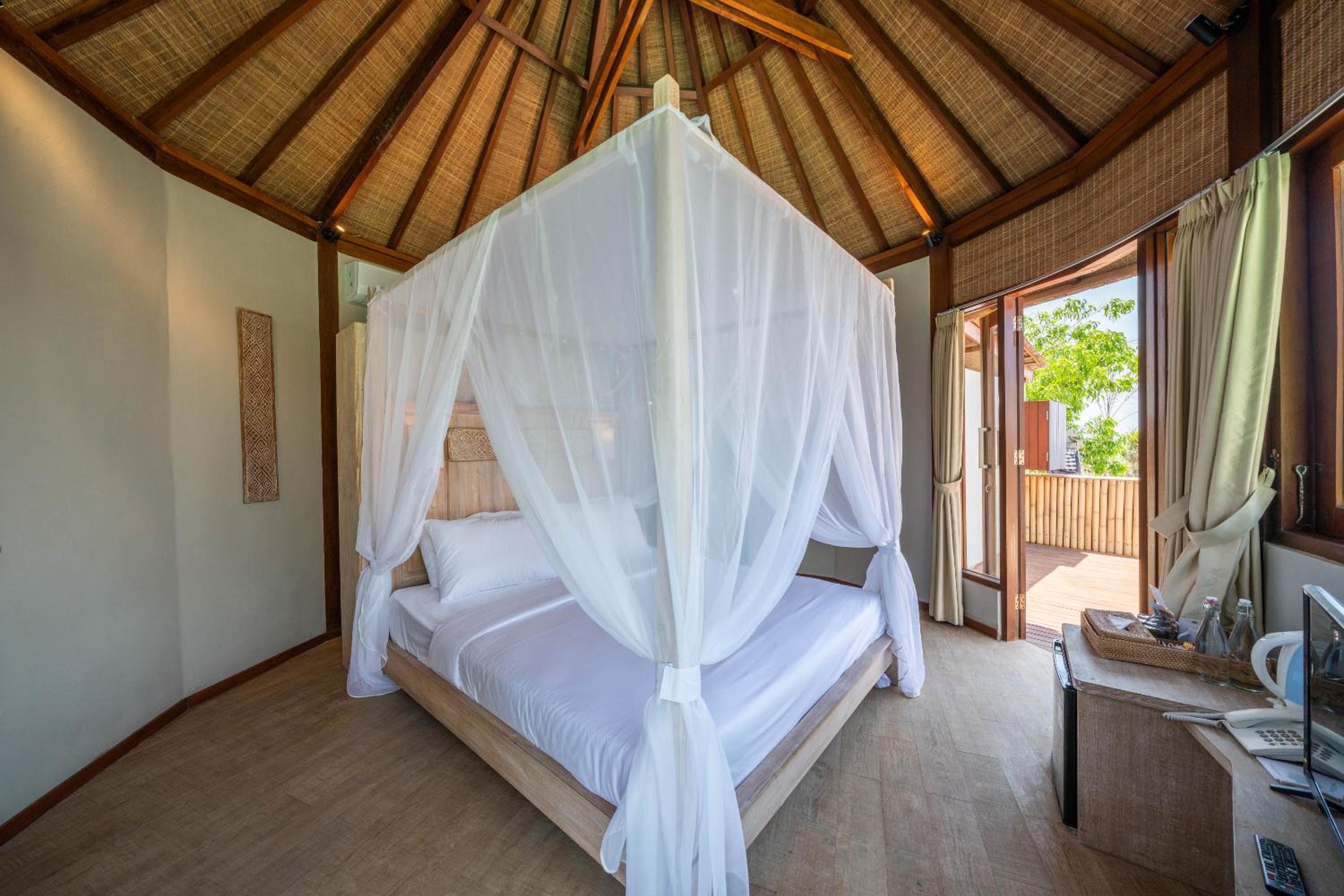 Ora Resort Avia Blue Lagoon