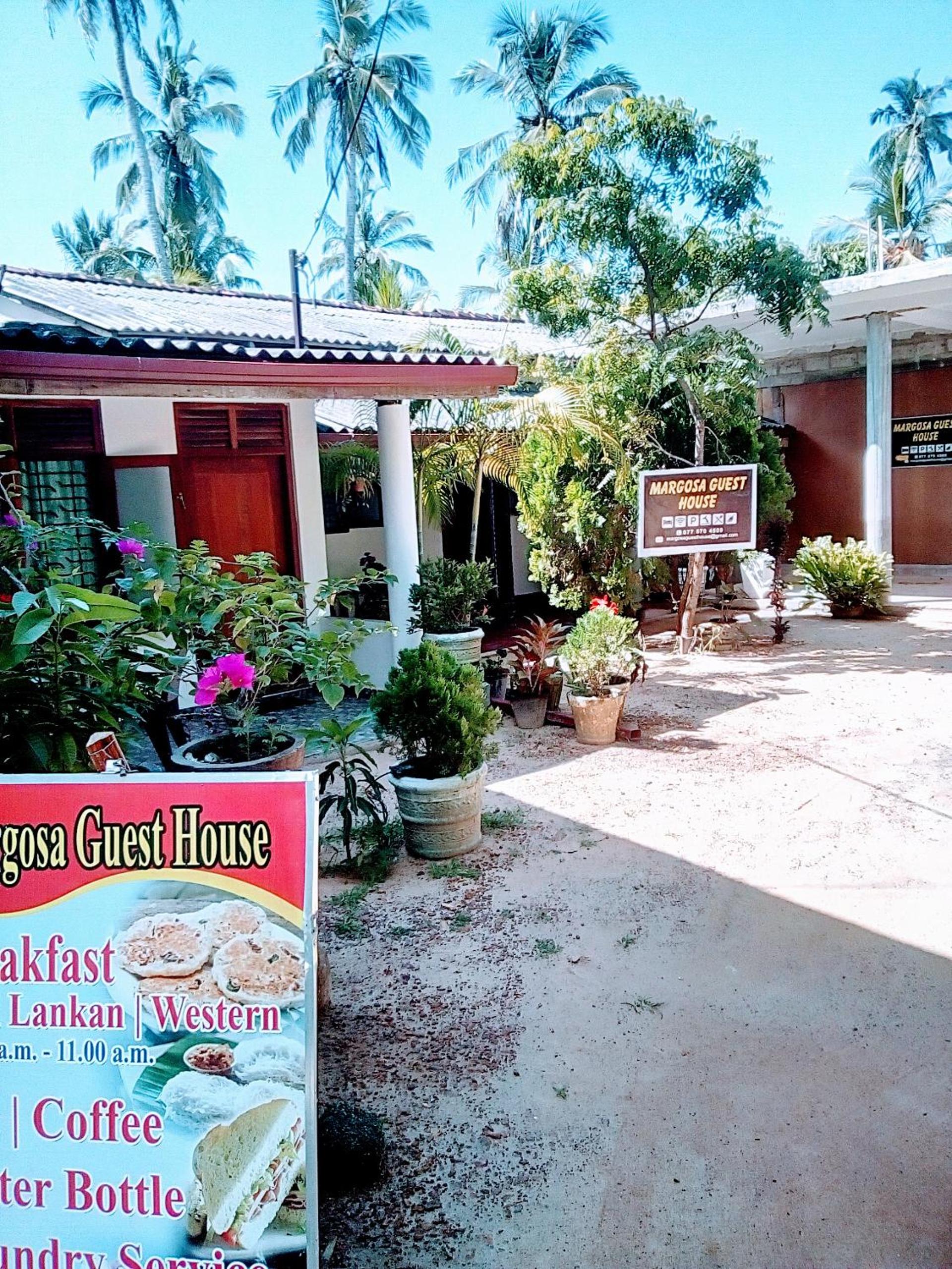 Hotel Margosa Guesthouse - Image 1