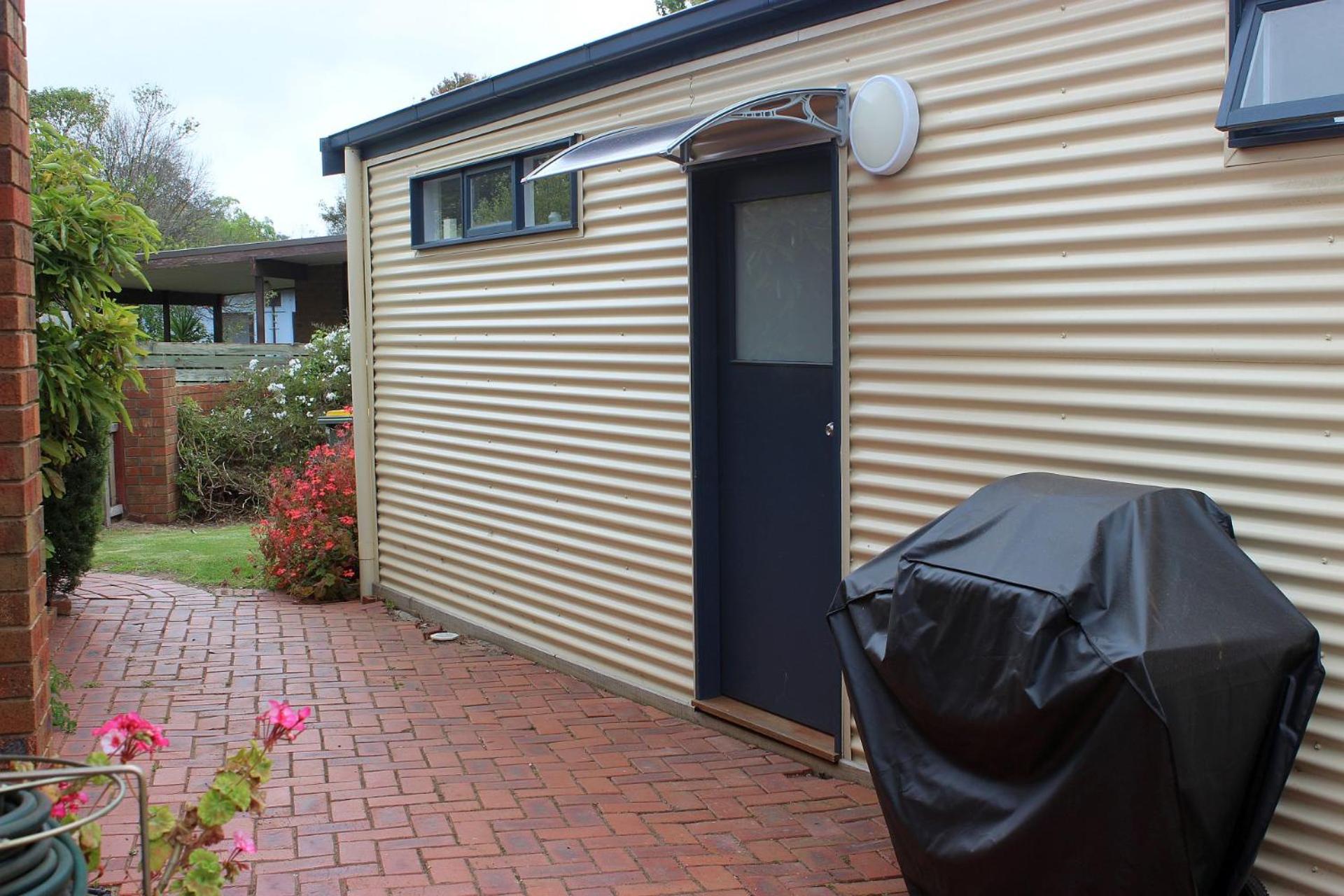 Cowes Vacations - The Old Cottage  Cowes - Property Image 3