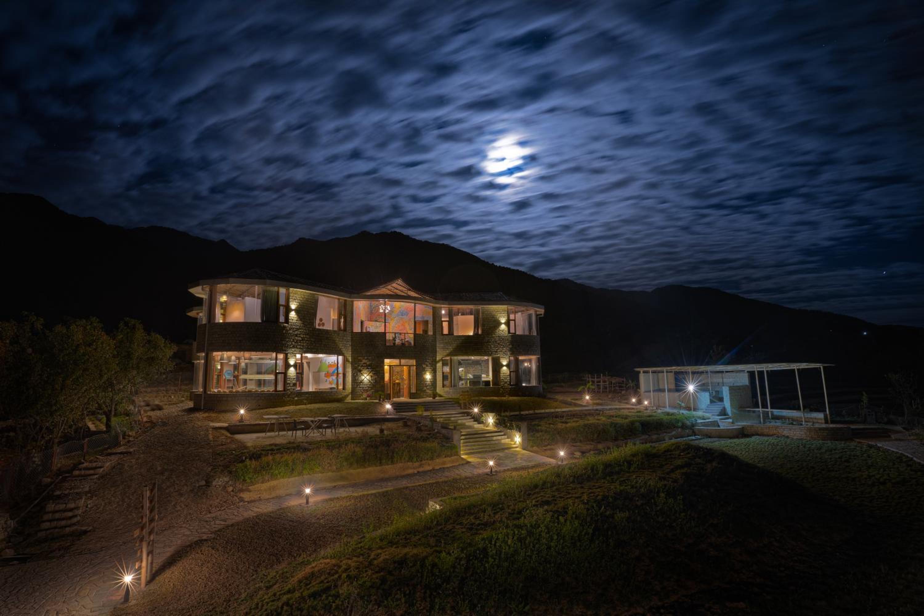 Zostel Plus Bir view 2