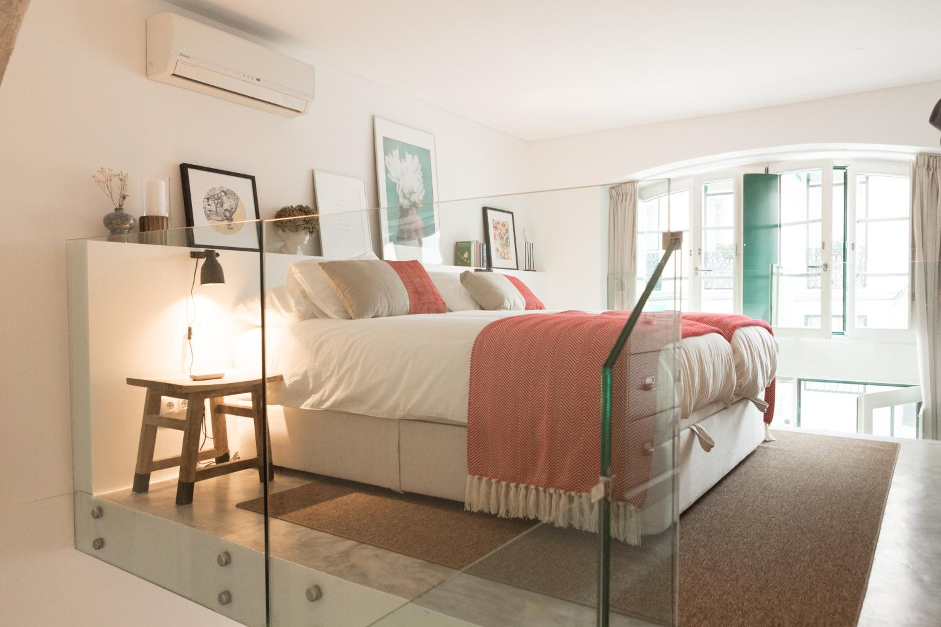 Stylish Tailor Made Flat photo 4