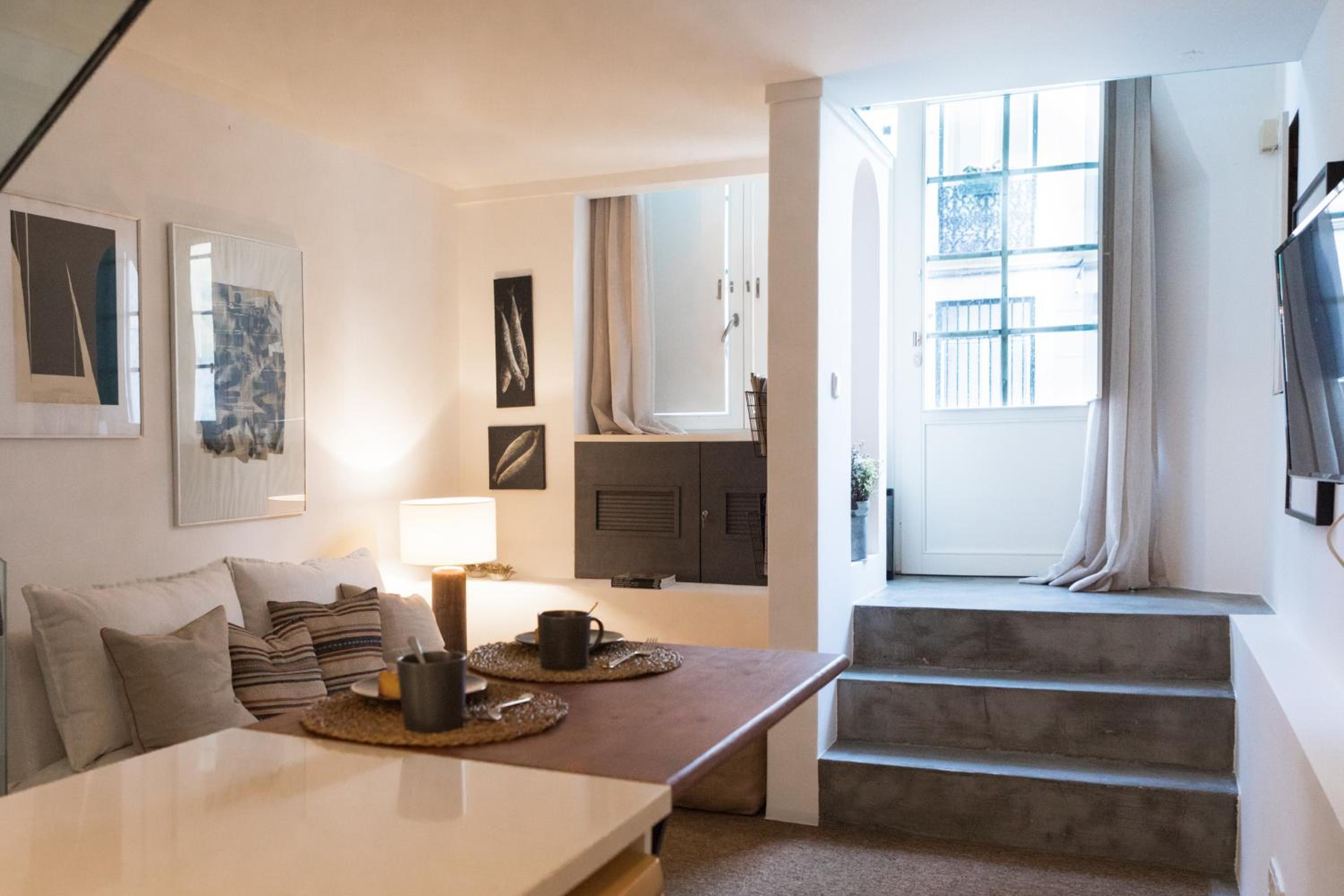 Stylish Tailor Made Flat