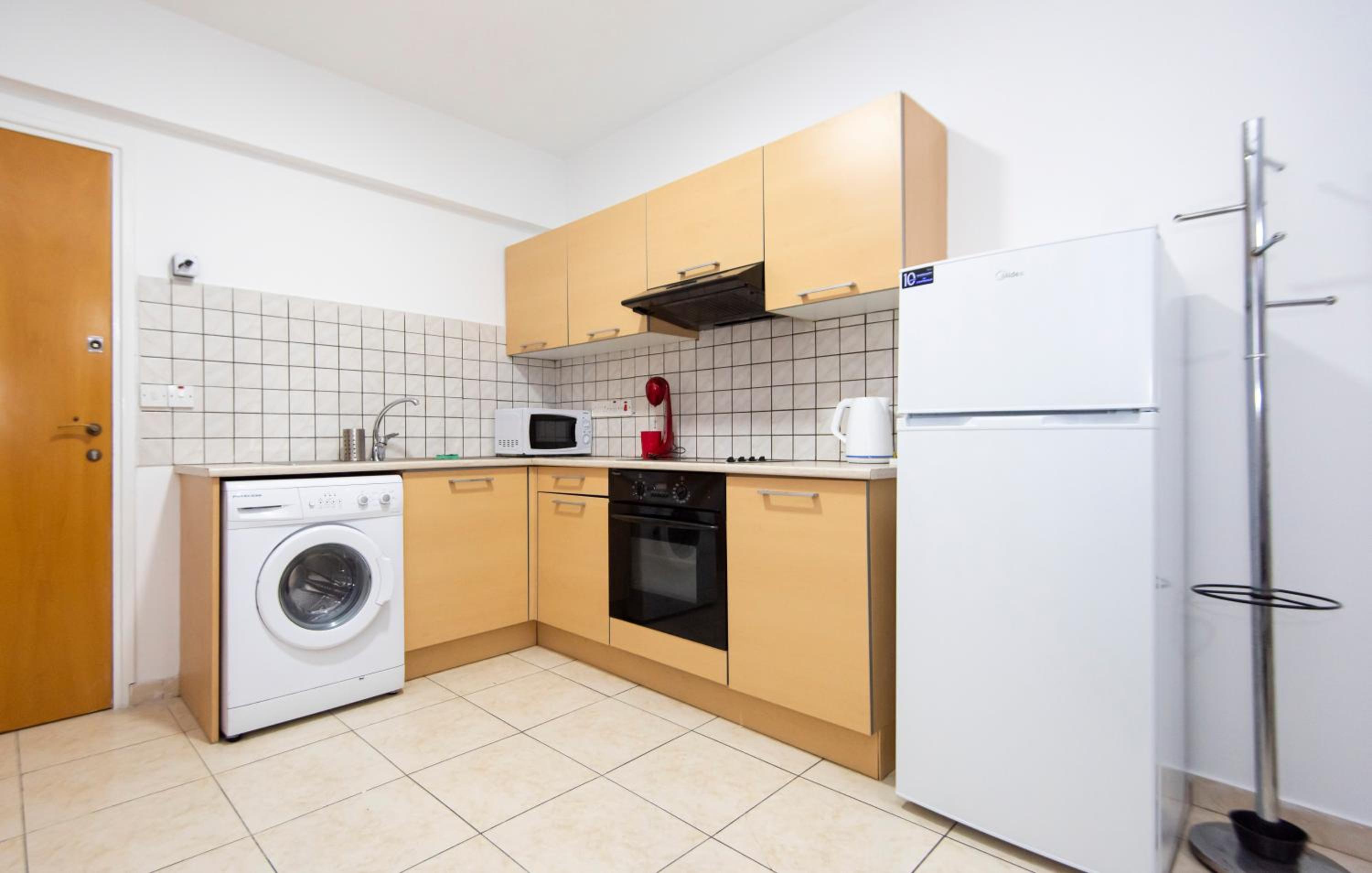 Viola flat 303 view 3