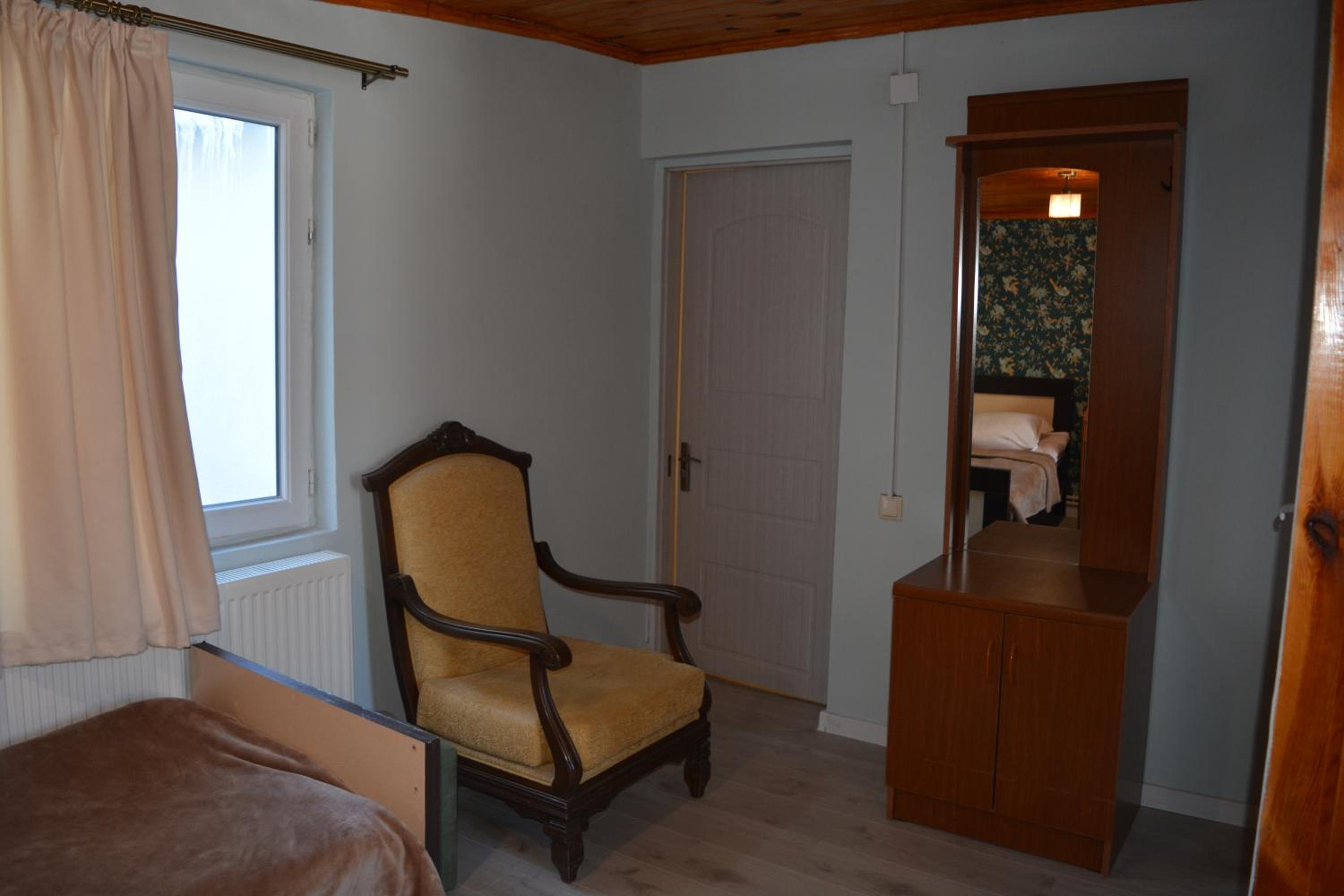 Photo 43