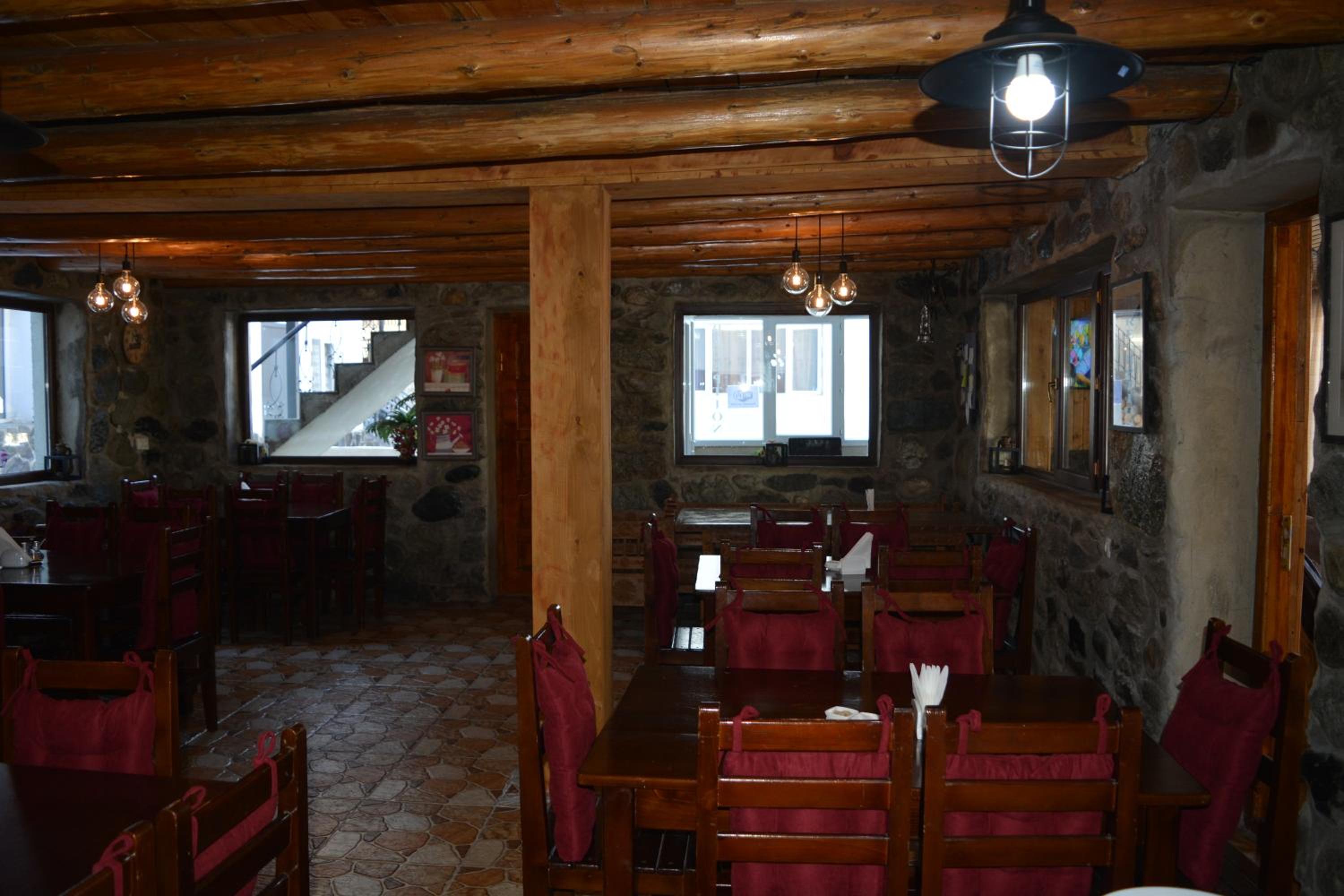 Photo 48