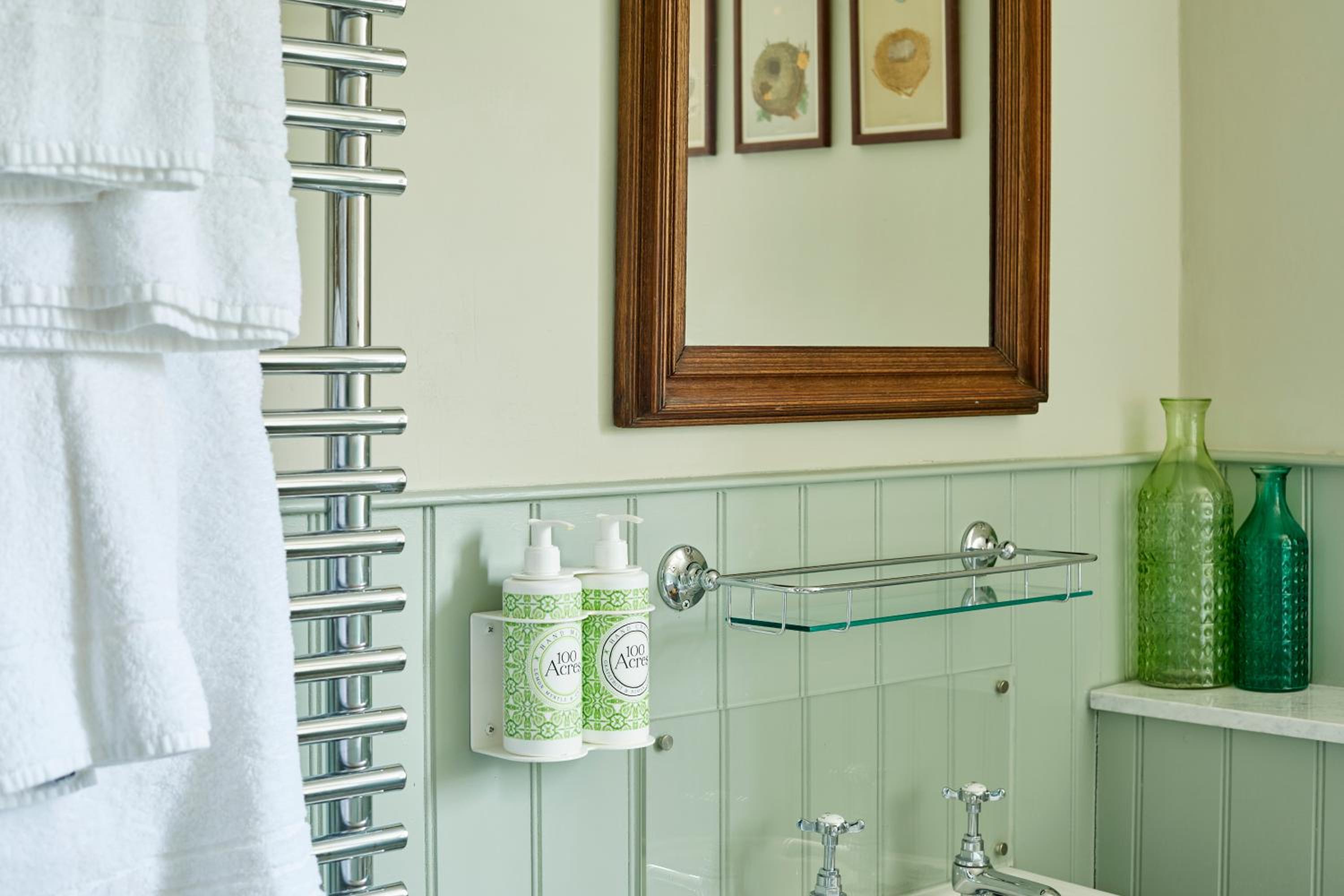 Marlborough Vacations - Crown and Anchor - Property Image 3