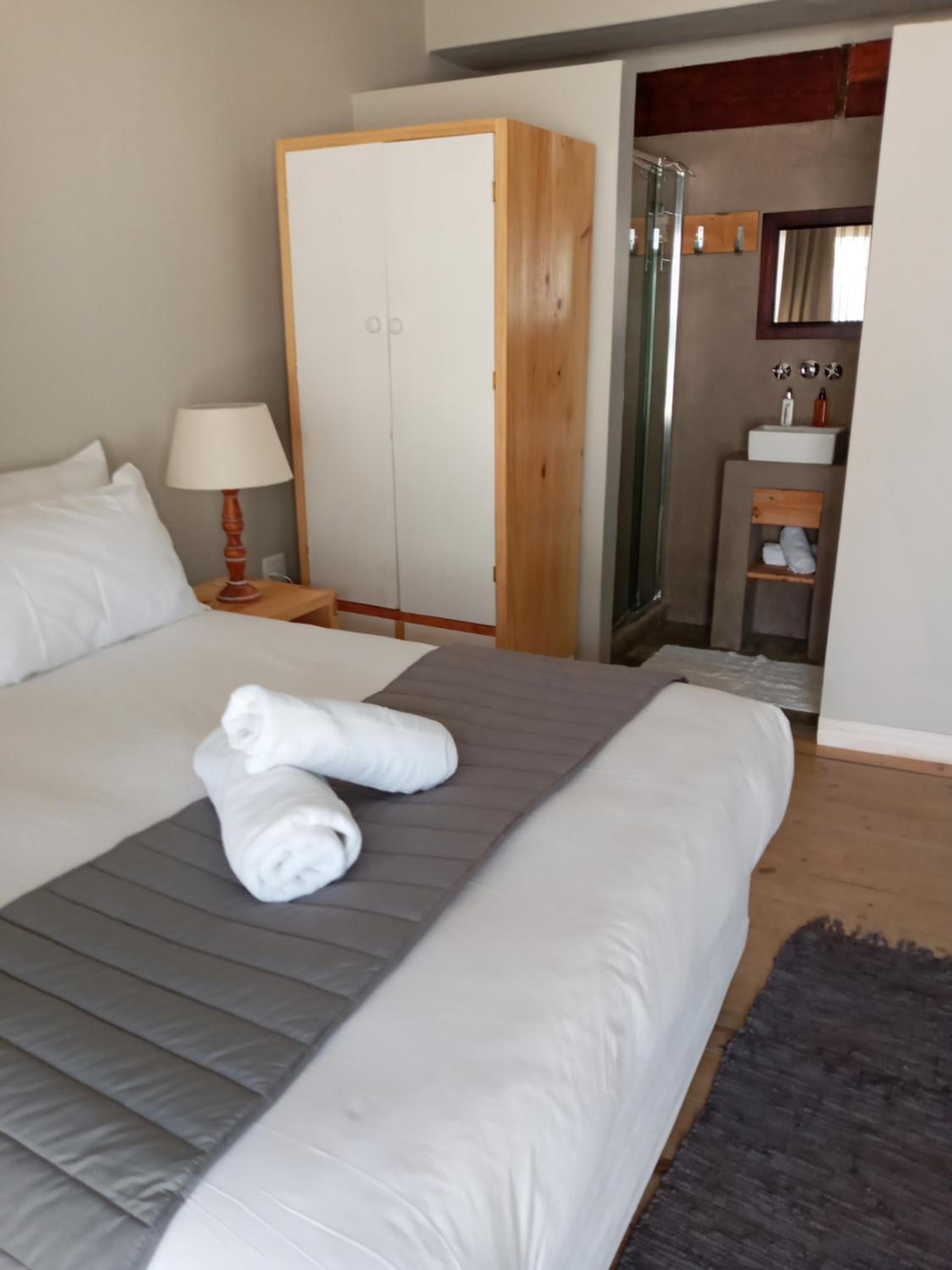 Two Fat Owls Guesthouse