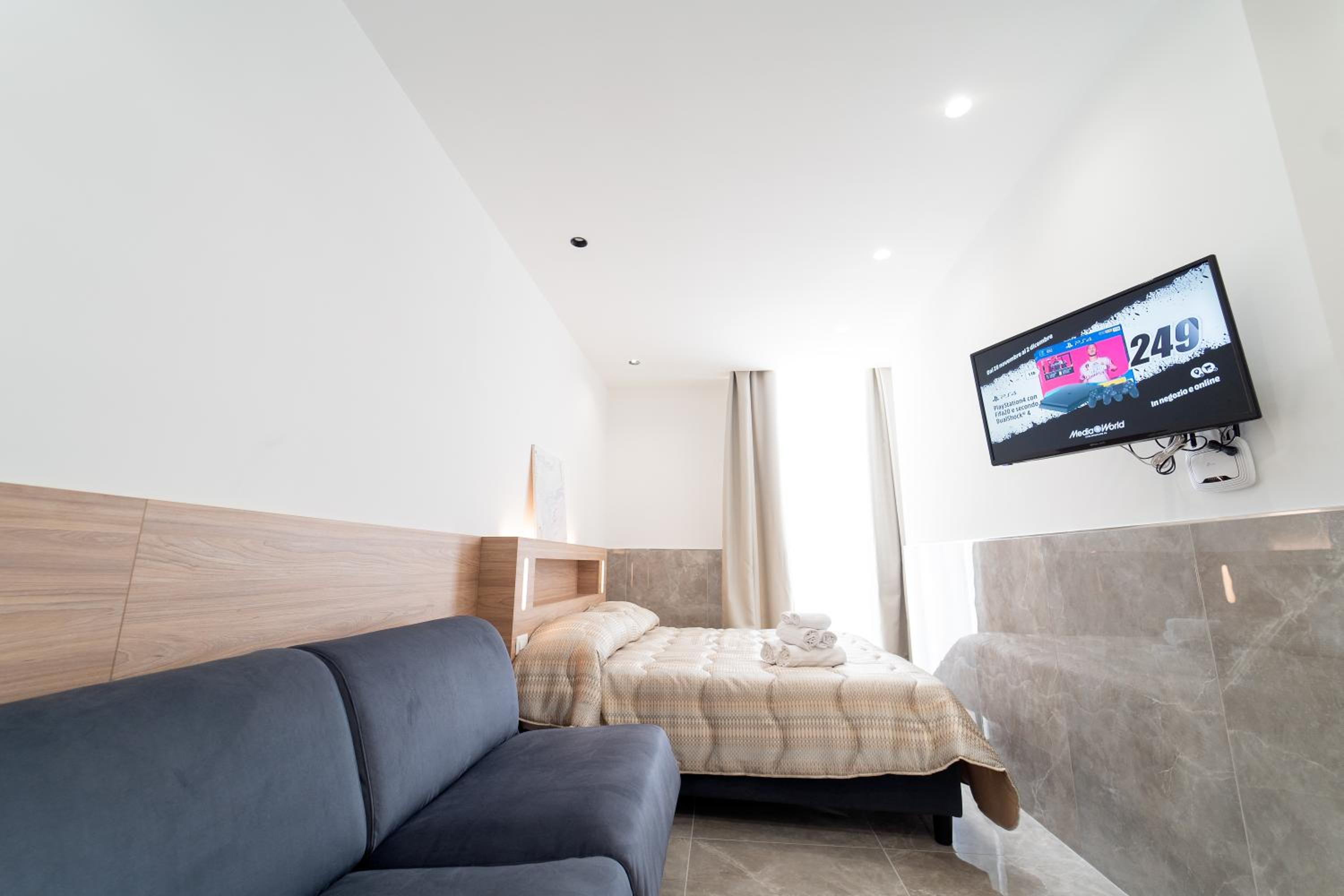 HG Boutique Toledo, Napoli Centro, by ClaPa Group