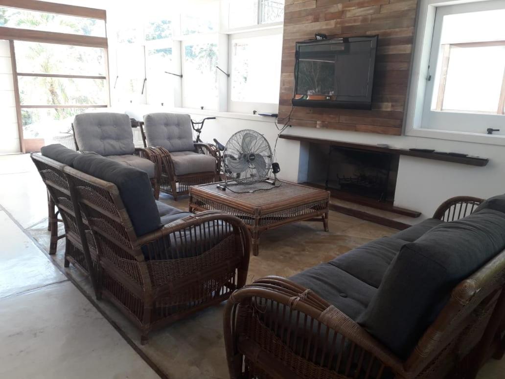 LINDA CASA ALTO PADRÃO - UBATUBA SP