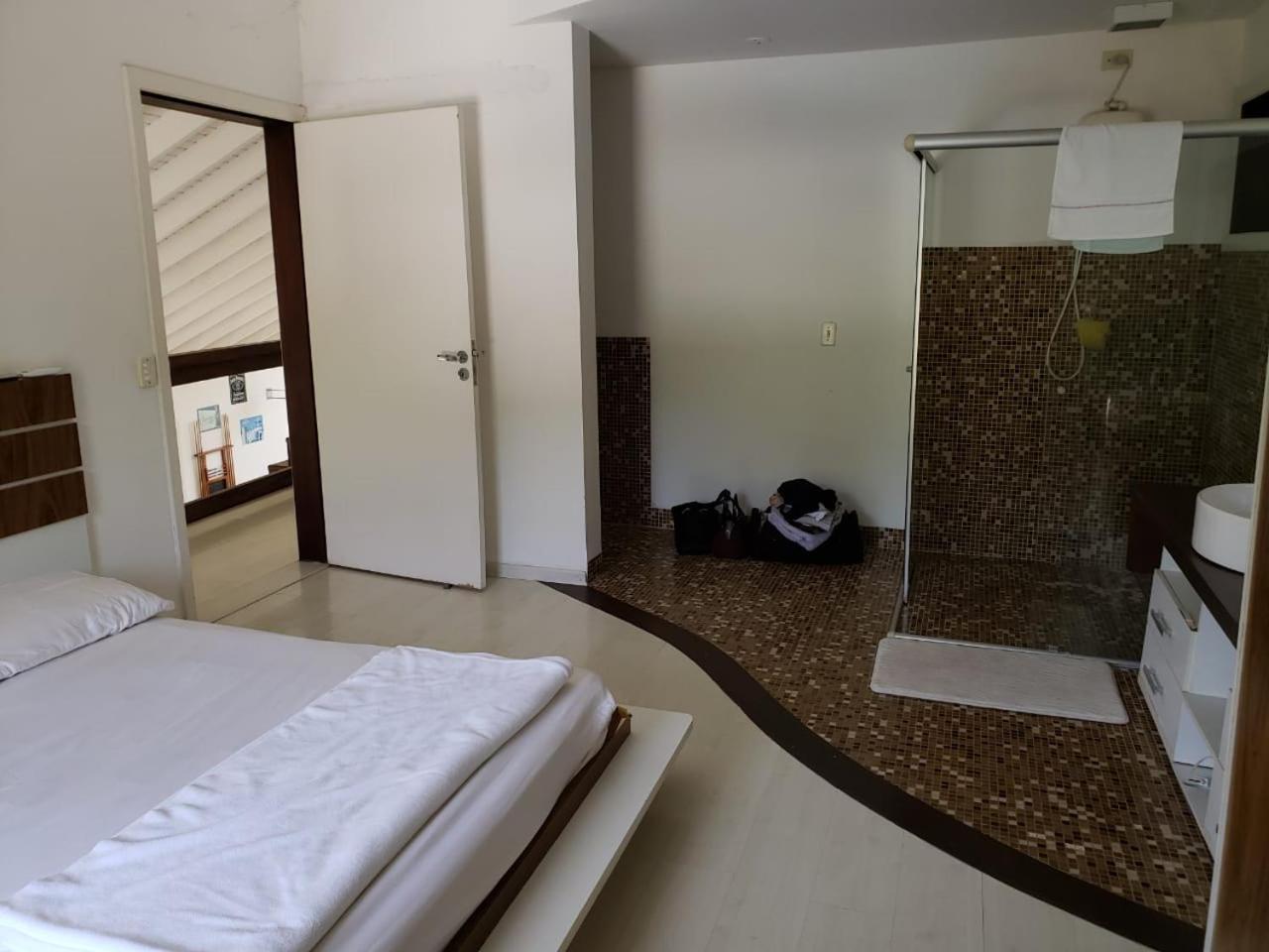 LINDA CASA ALTO PADRÃO - UBATUBA SP