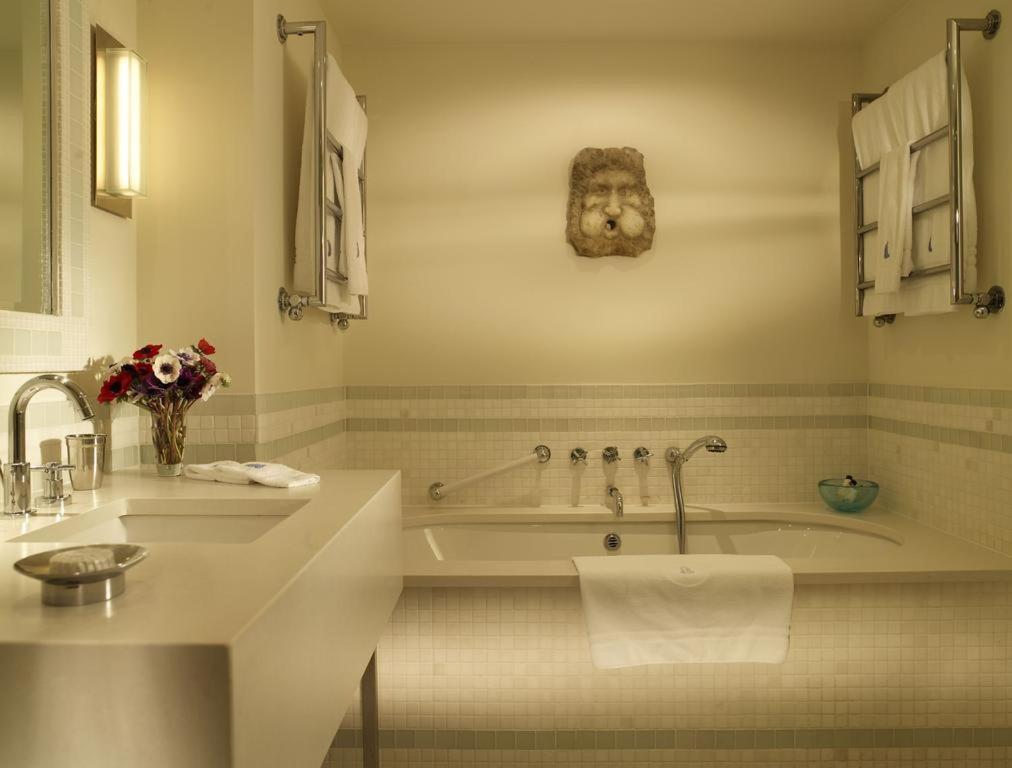 SS Suites Swiss Garden Residences
