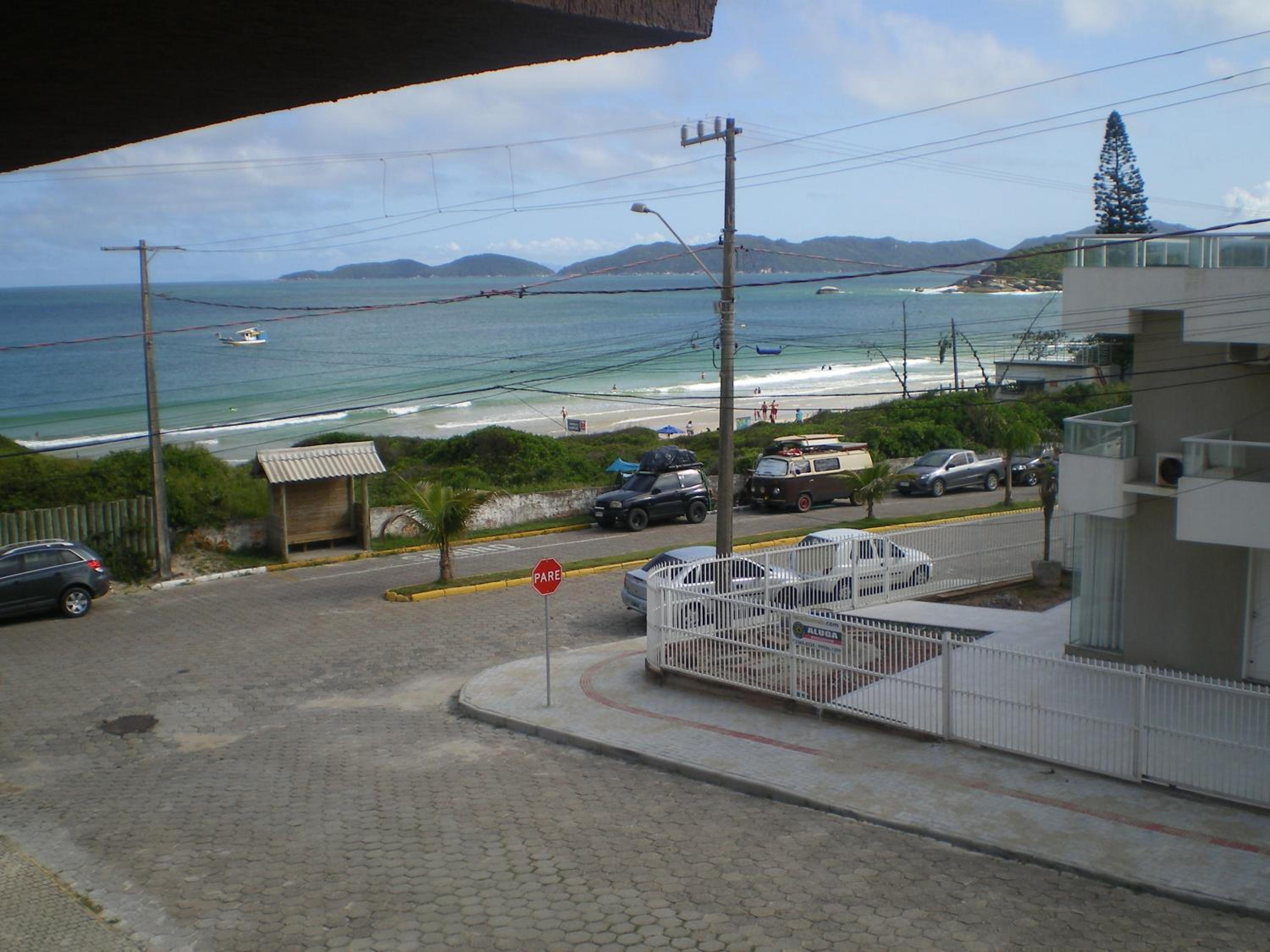 Praia de Quatro Ilhas a 50 metros do mar