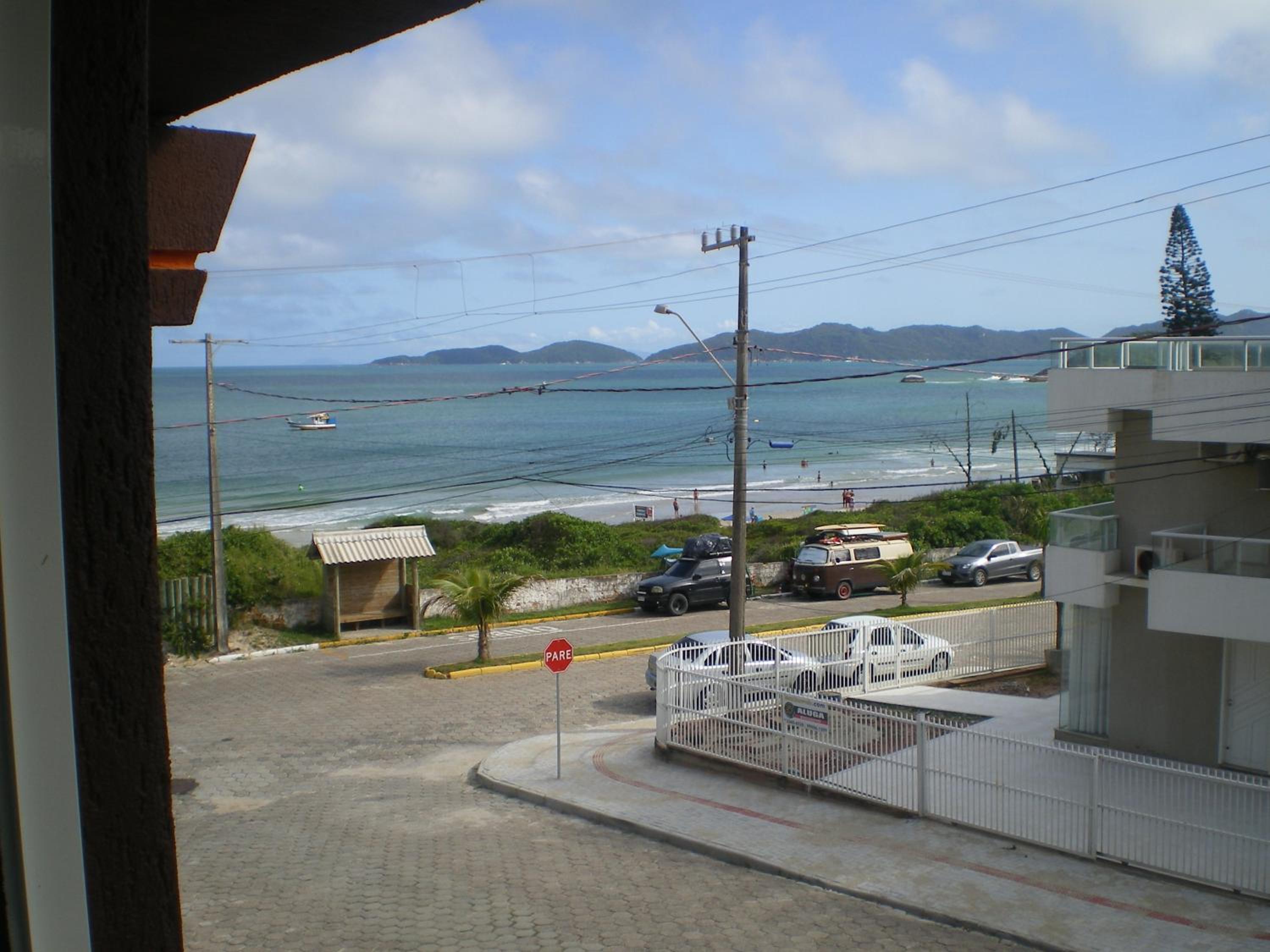 Praia de Quatro Ilhas a 50 metros do mar