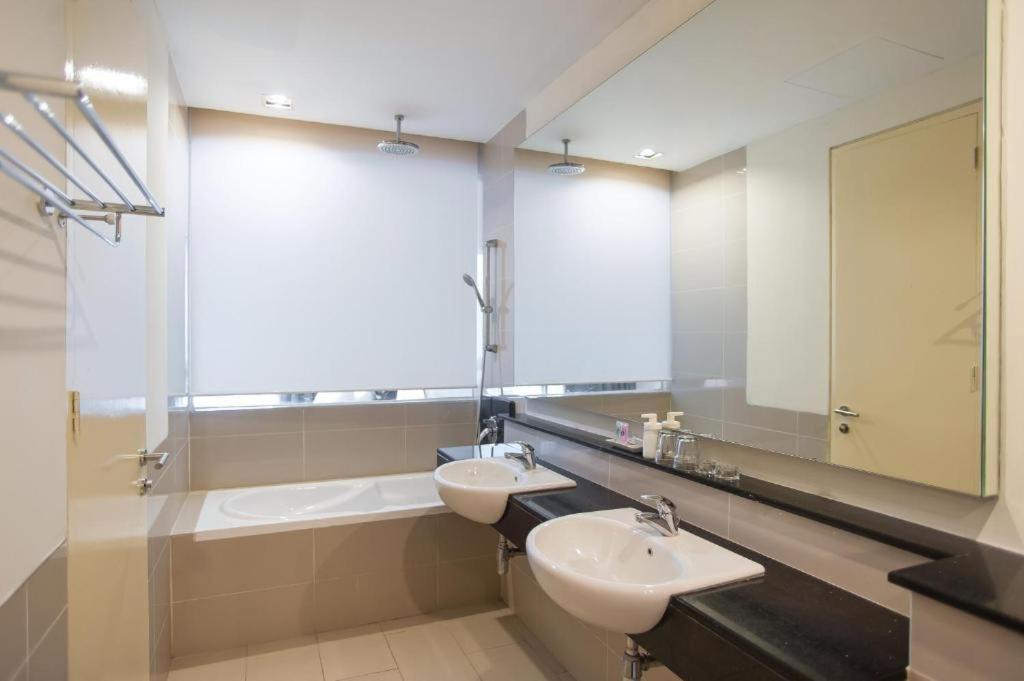 SS Suites Swiss Garden Residences