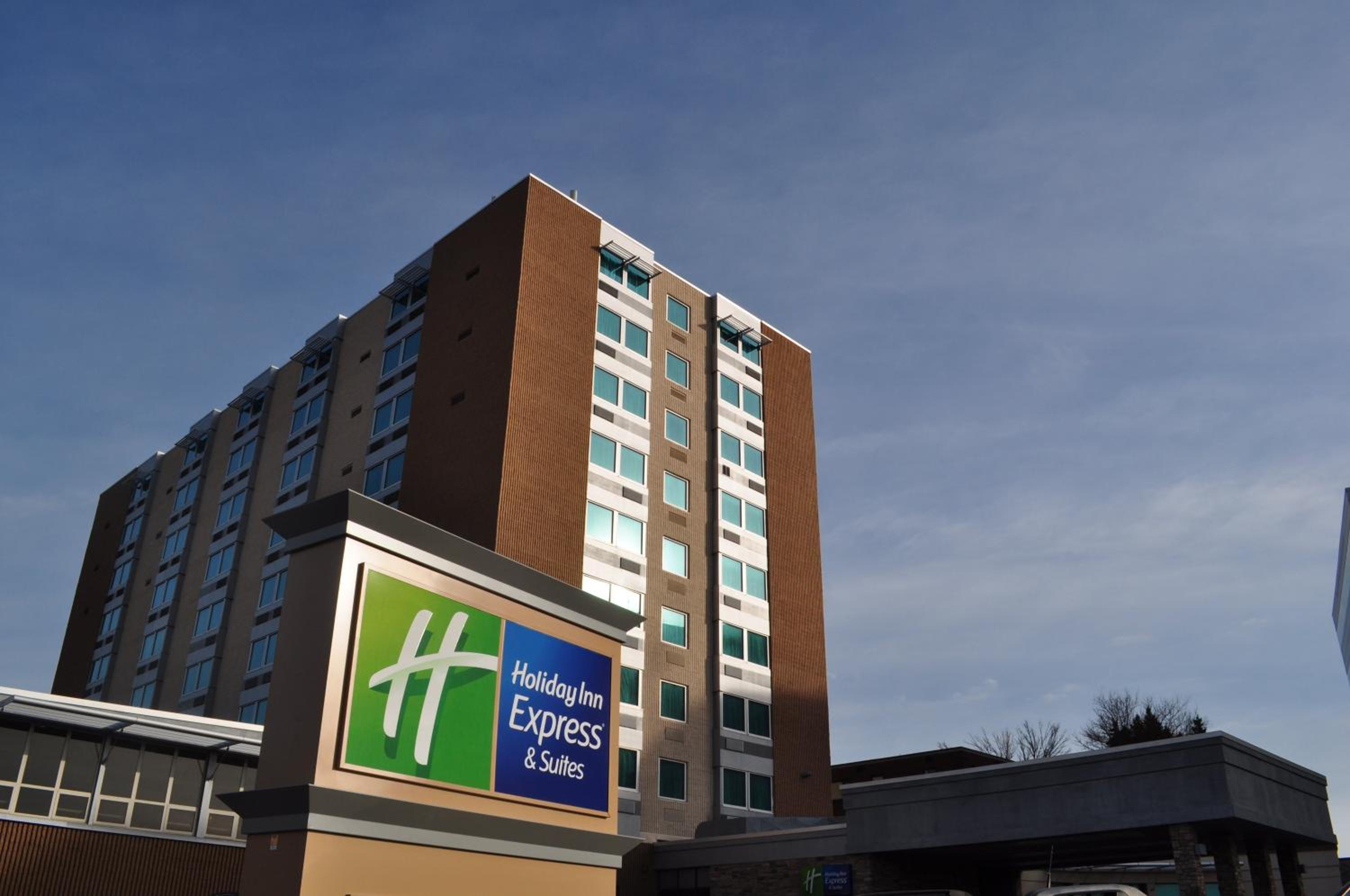 Hotel Holiday Inn Express Pittsburgh West - Greentree, an IHG Hotel - Image 1