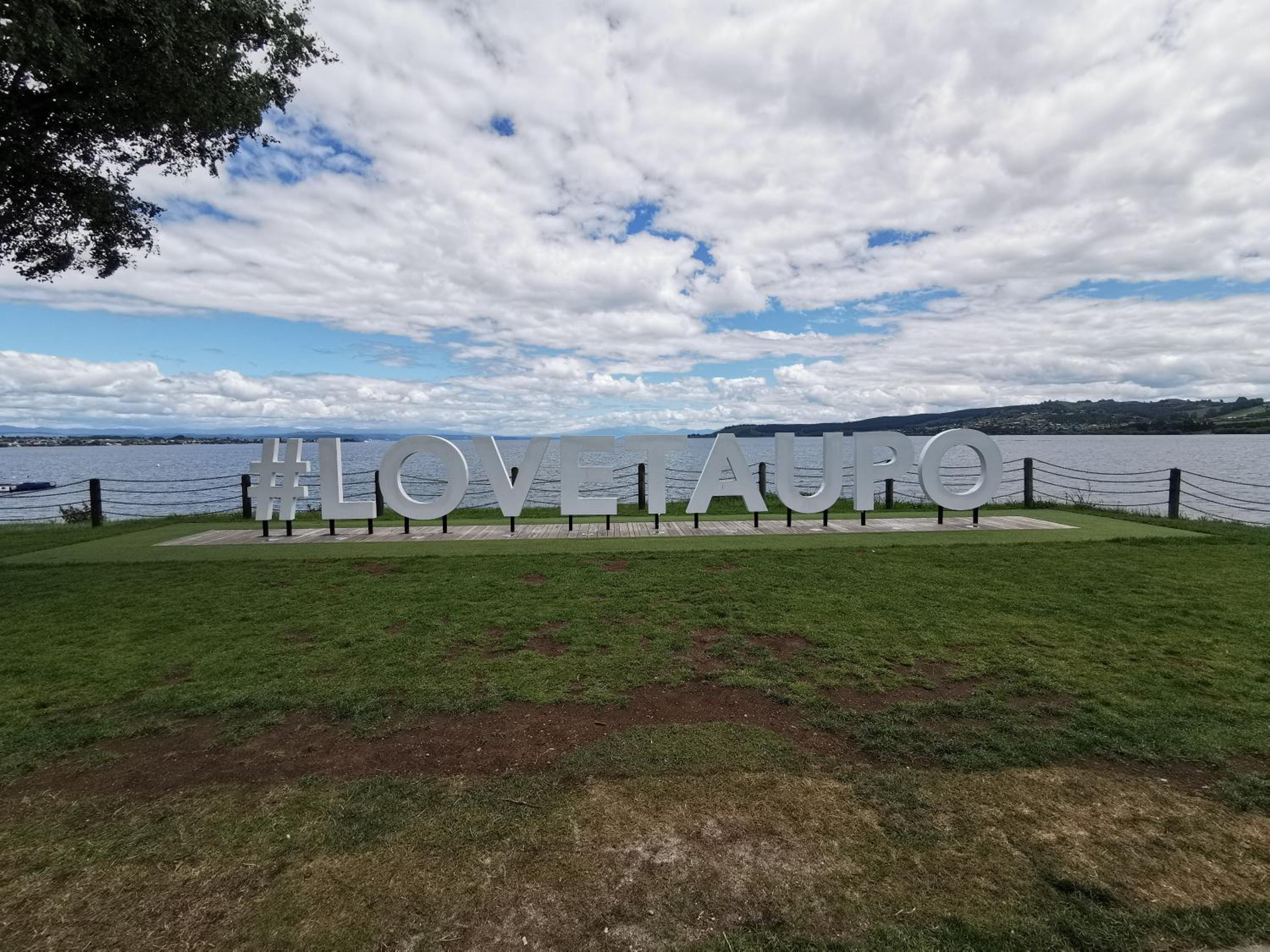 Lake Taupo Holiday Home view 2