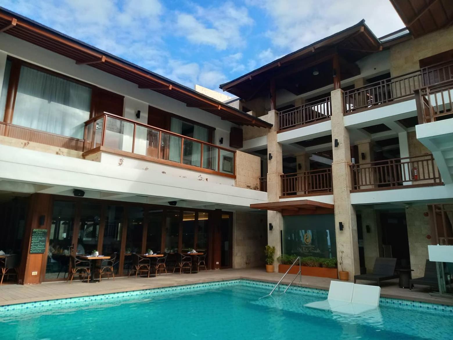 Mandarin White Sand Boracay - Image 2
