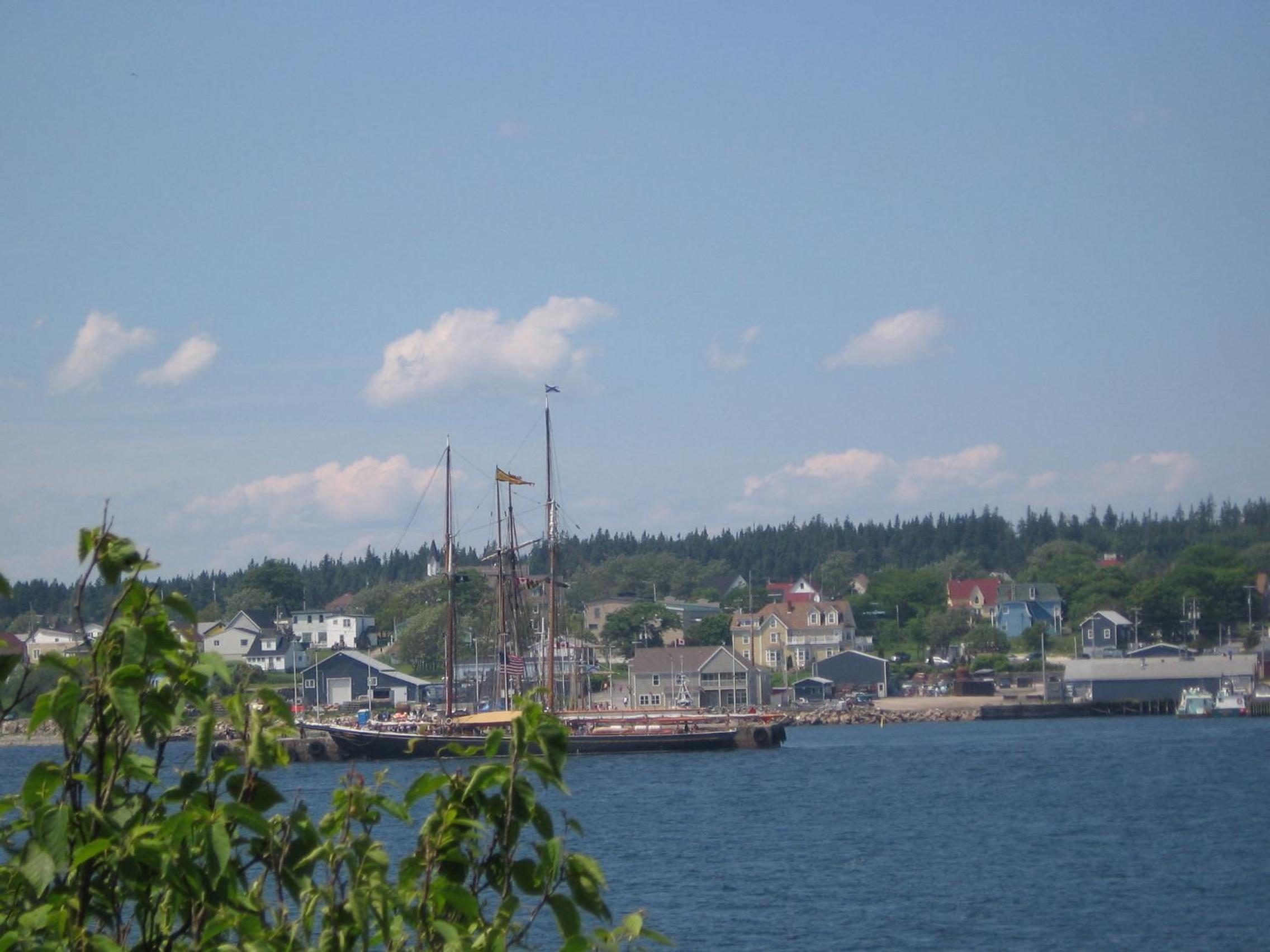 Louisbourg Harbour Inn