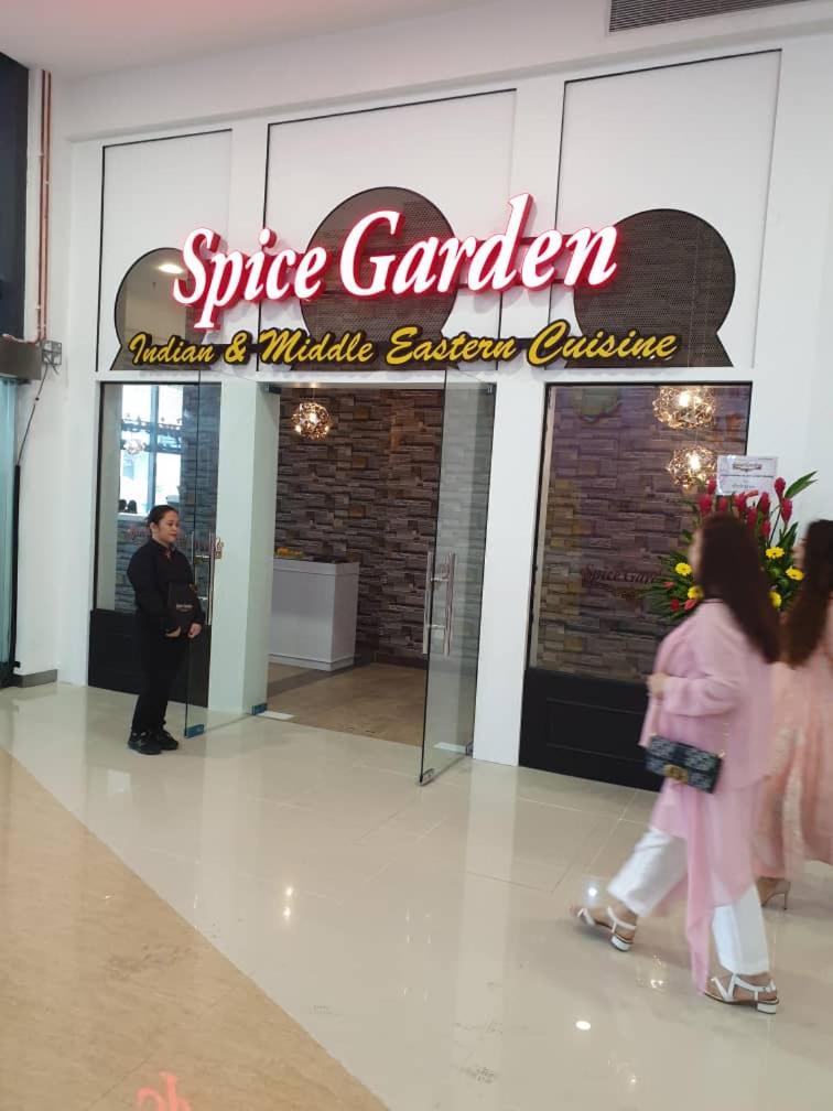 Country garden danga bay ,bay point