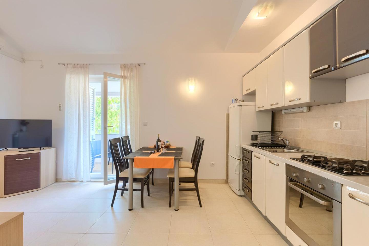 Apartments Boris 771