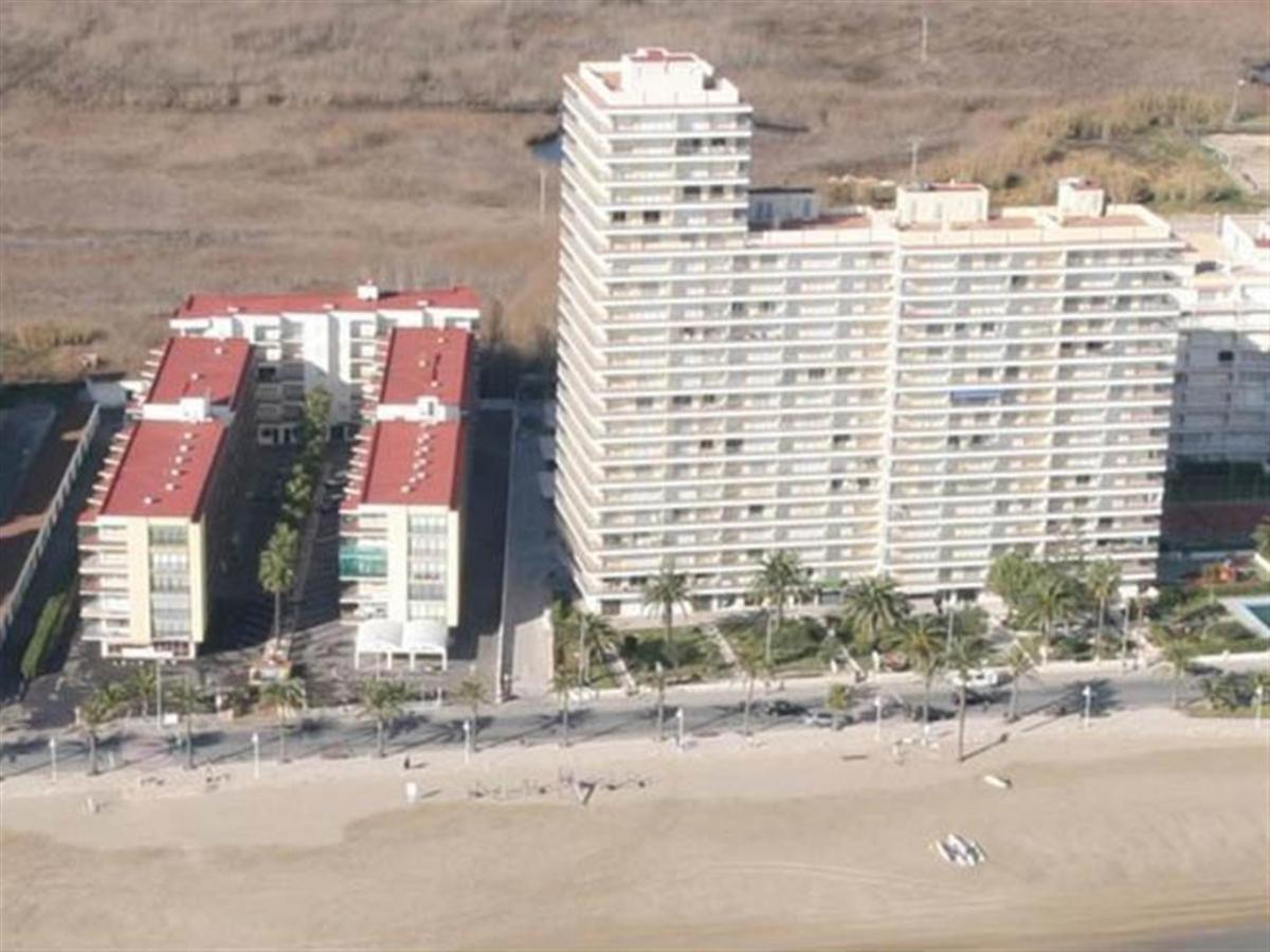 Les Doyes Residencial LEK view 4