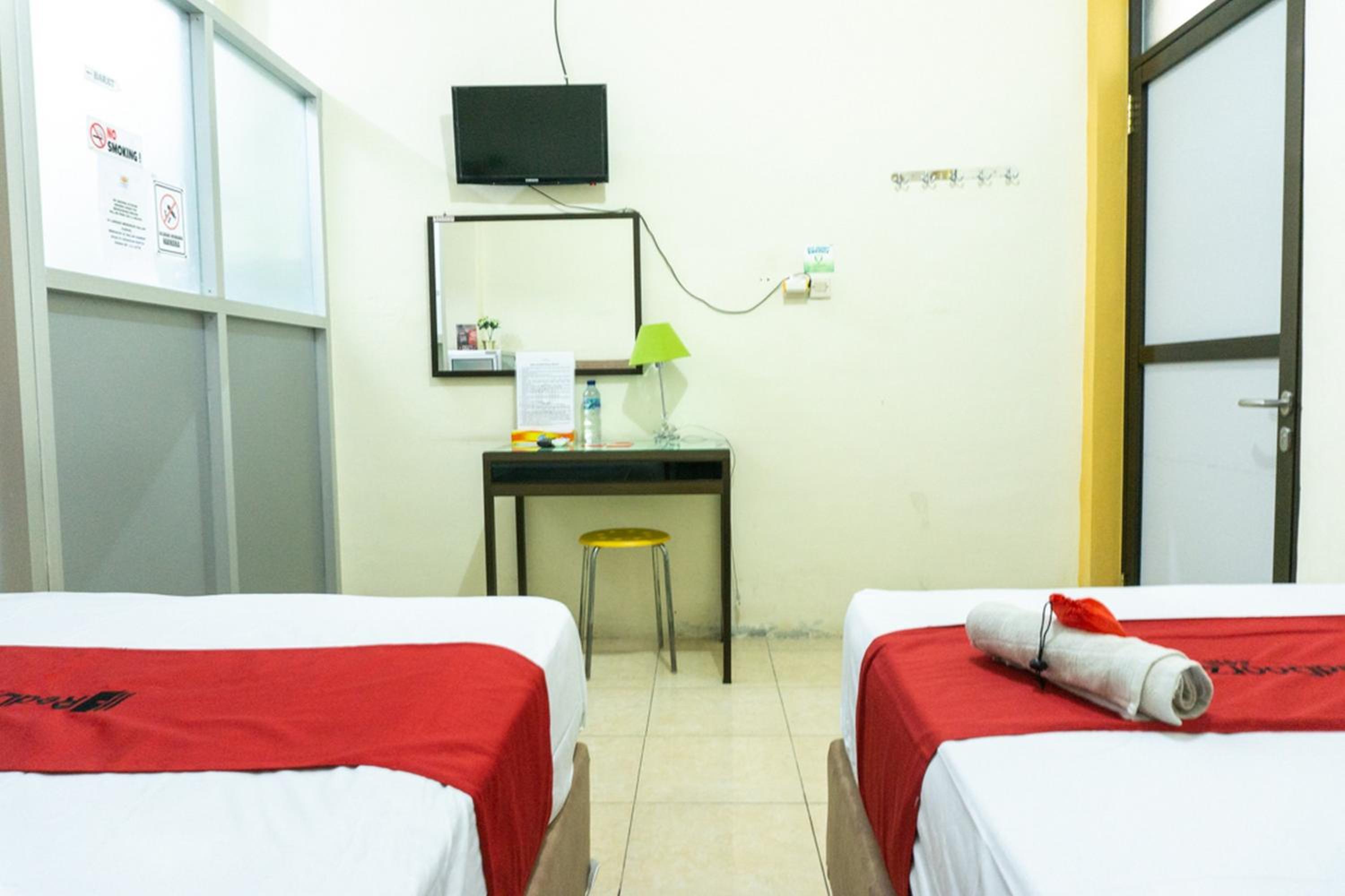 RedDoorz @ Gatot Subroto Ende, Ende - 20