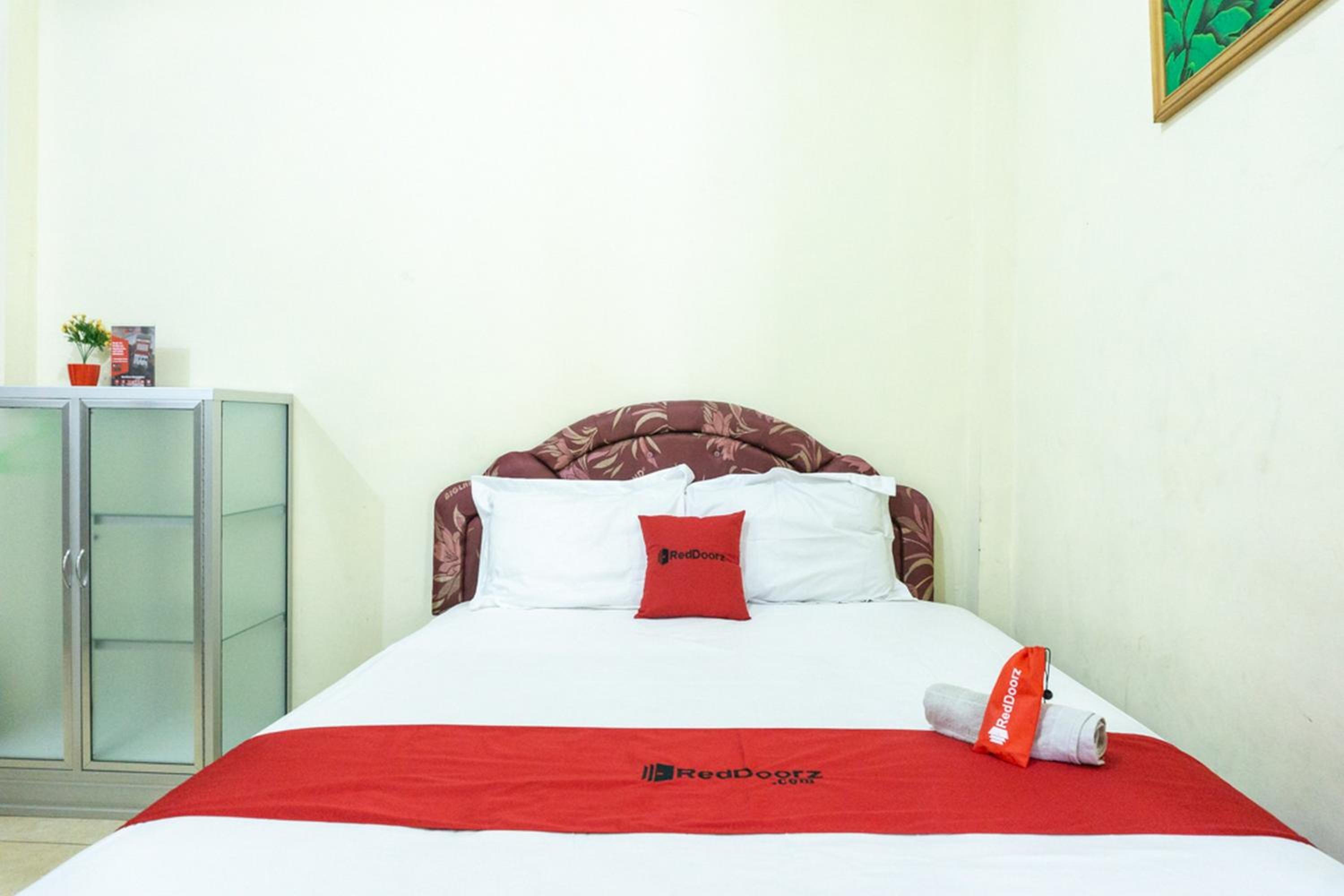 RedDoorz @ Gatot Subroto Ende, Ende - 23