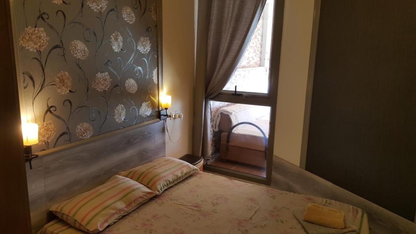 Pearl by the Sea, Living room and one bedroom view 4