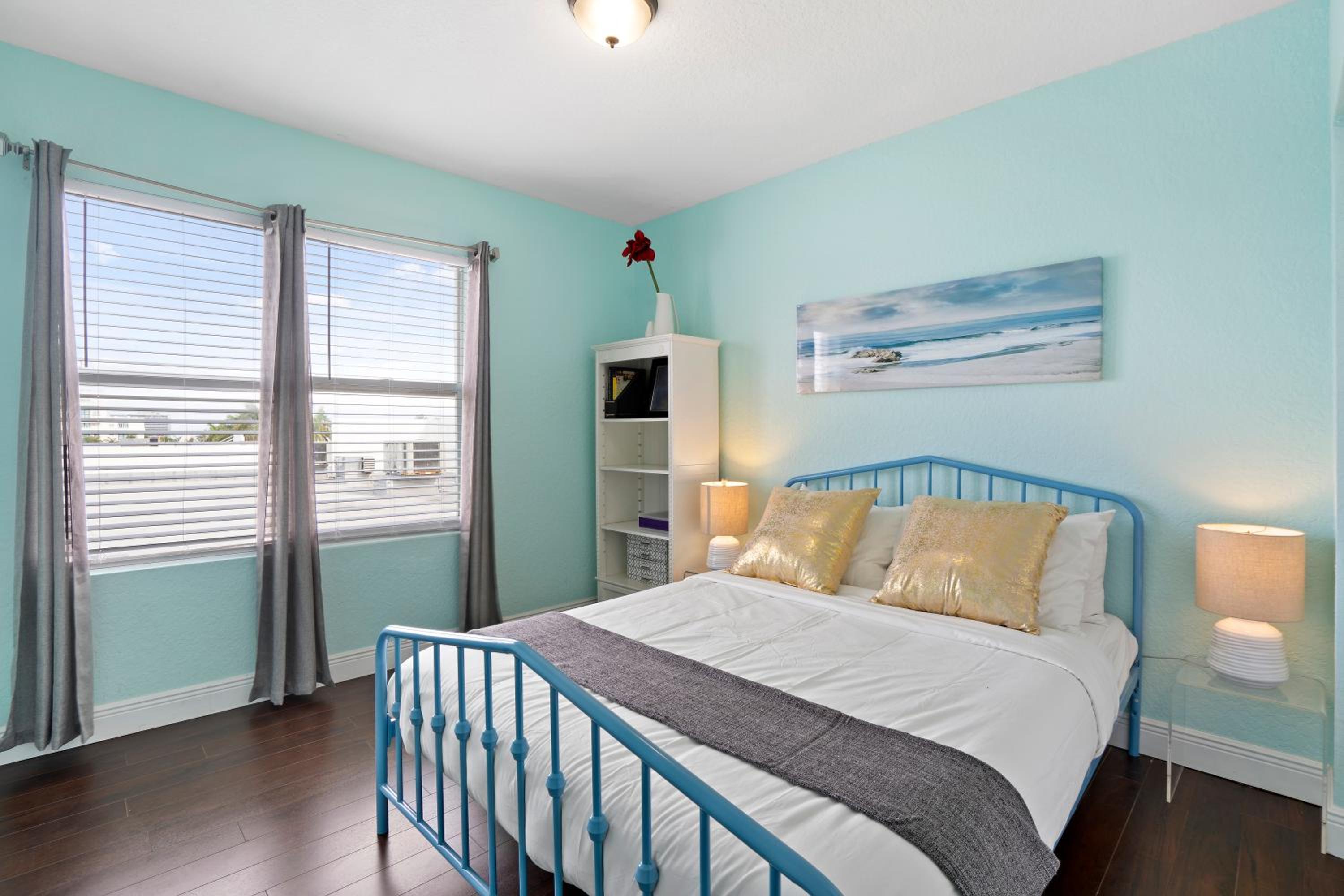 Welworth condo units Miami Beach view 2